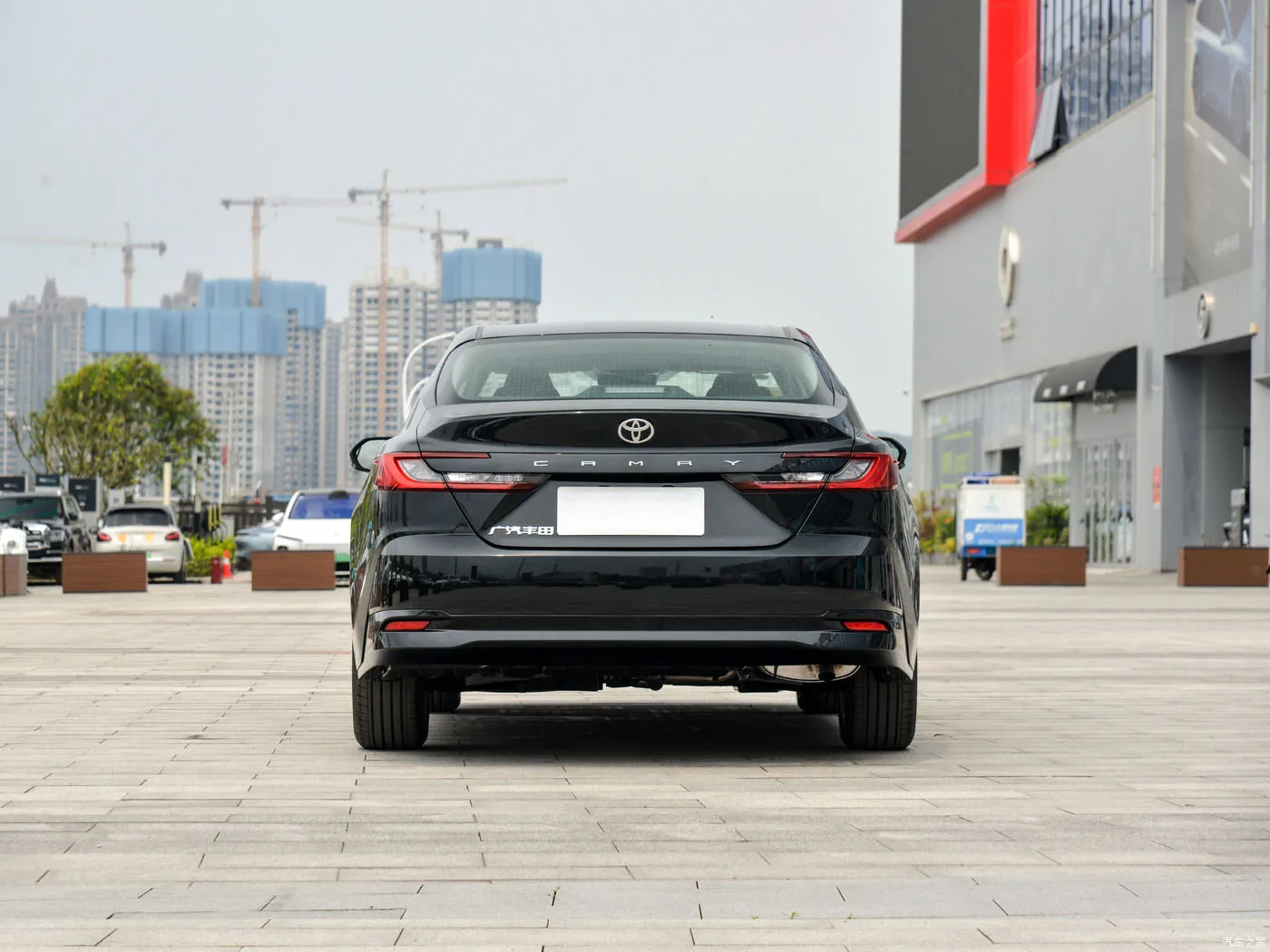 Для Toyota Camry 2024 двухмоторный 2.0HXS Sport PLUS Edition дешевые проверенные новые автомобили для продажи