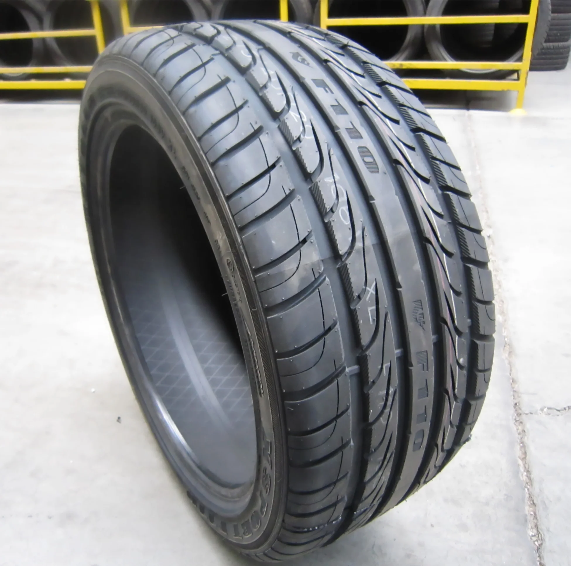 factory UHP passenger car tyres family pcr tires17 18 inch 225/60R17 225/65R17 215/55R17215/55R18 235/40R18  with  ECE DOT IS