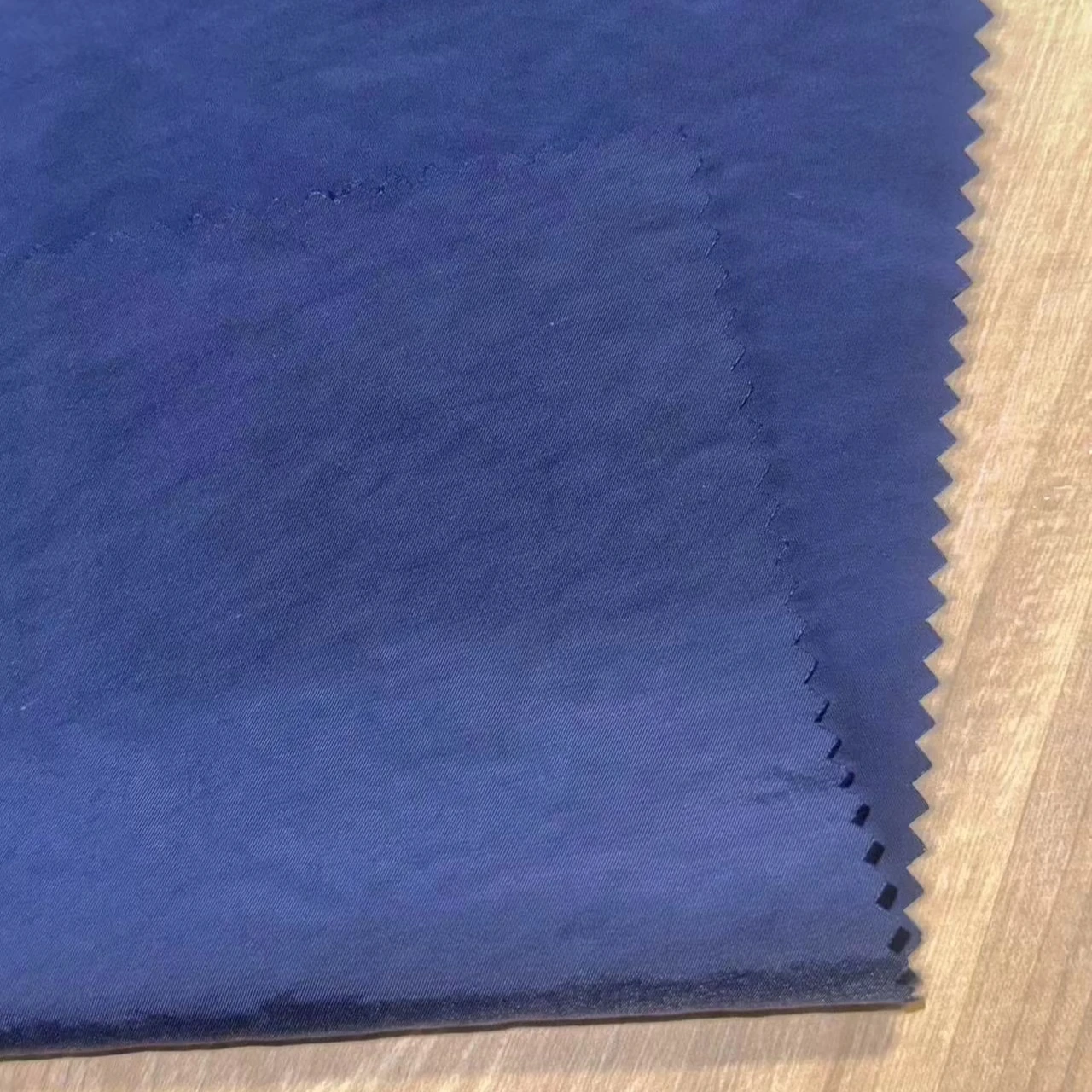 2/2 twill crepe Imitative memory fabric 100% polyester