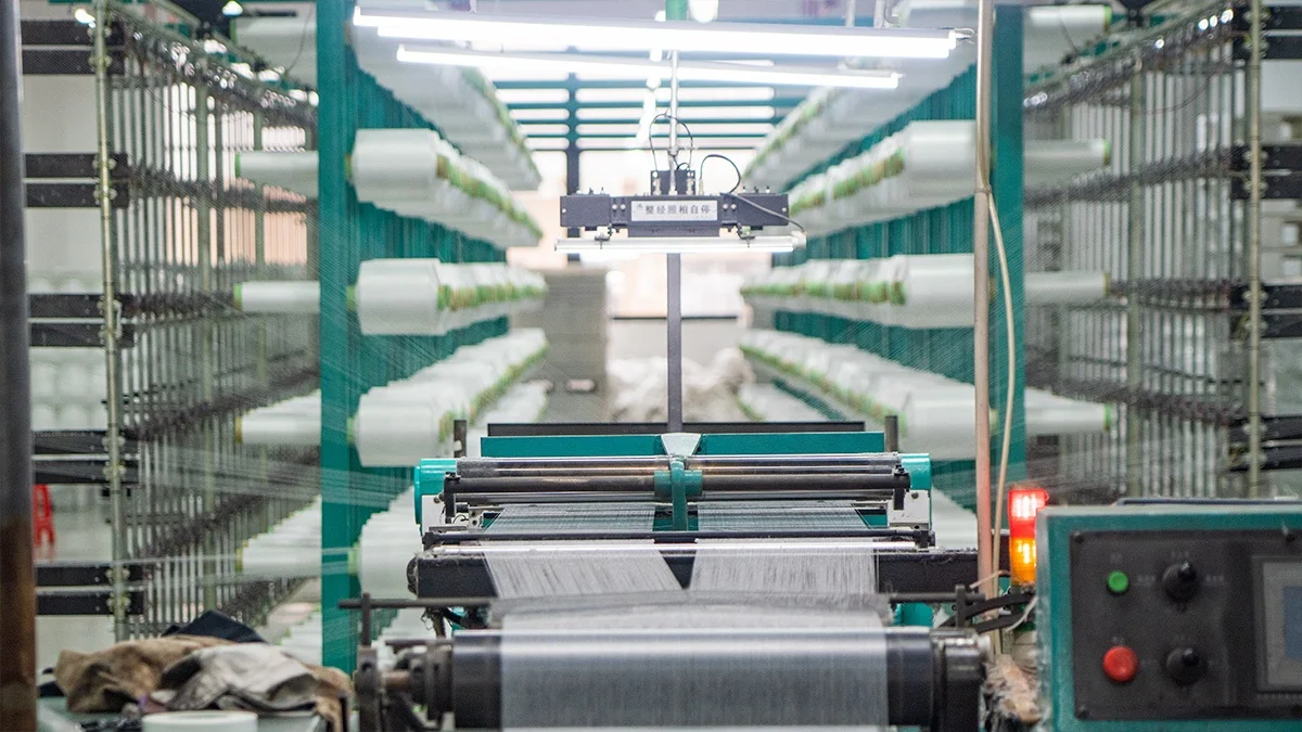 German velvet fabric Chinese Manufacturer High Quality fabric 100%polyester Knitted velvet fabric for sofa