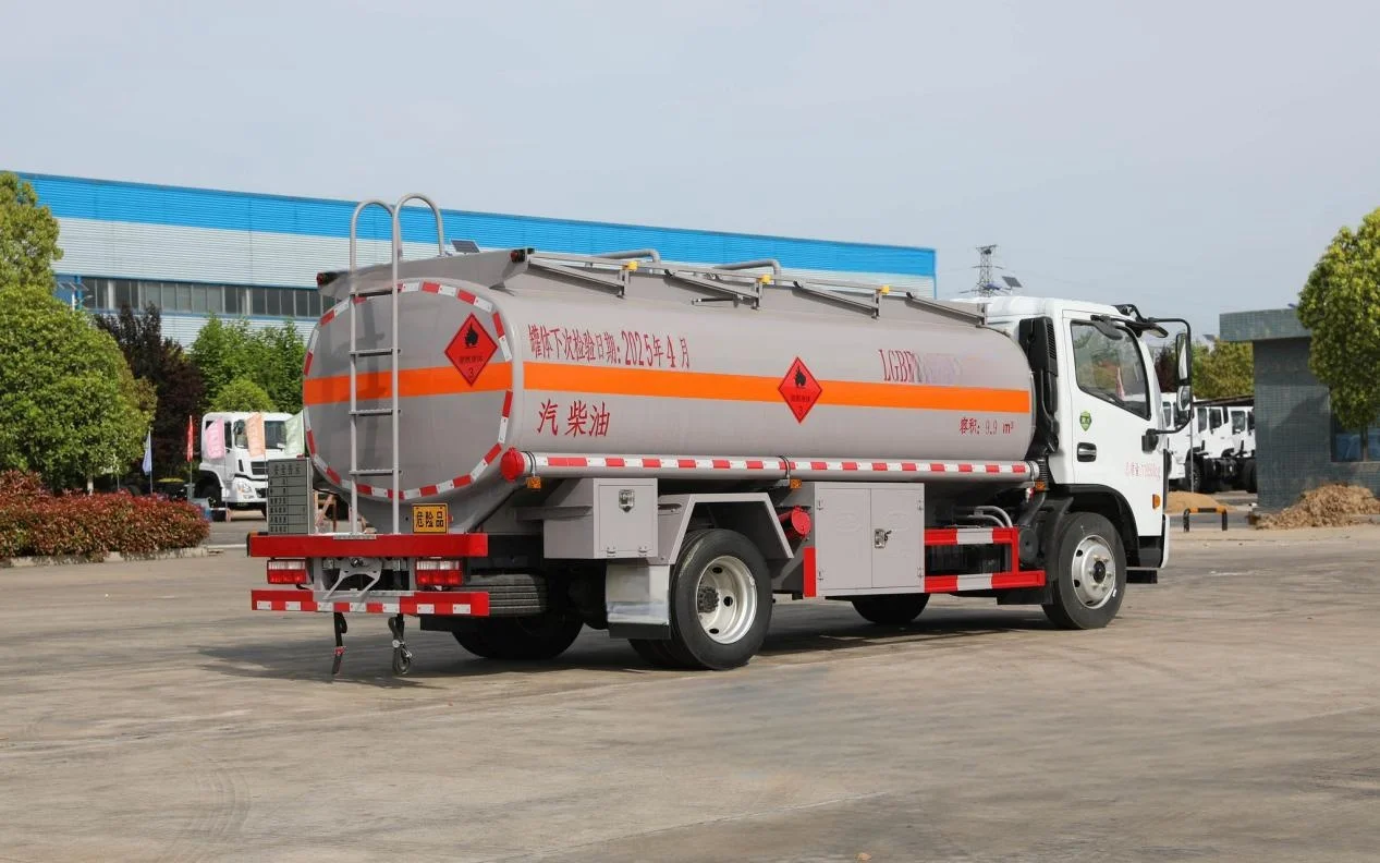 Dongfeng 4x2 9.9 Cubic Meter High-Capacity Fueling Truck for Sale