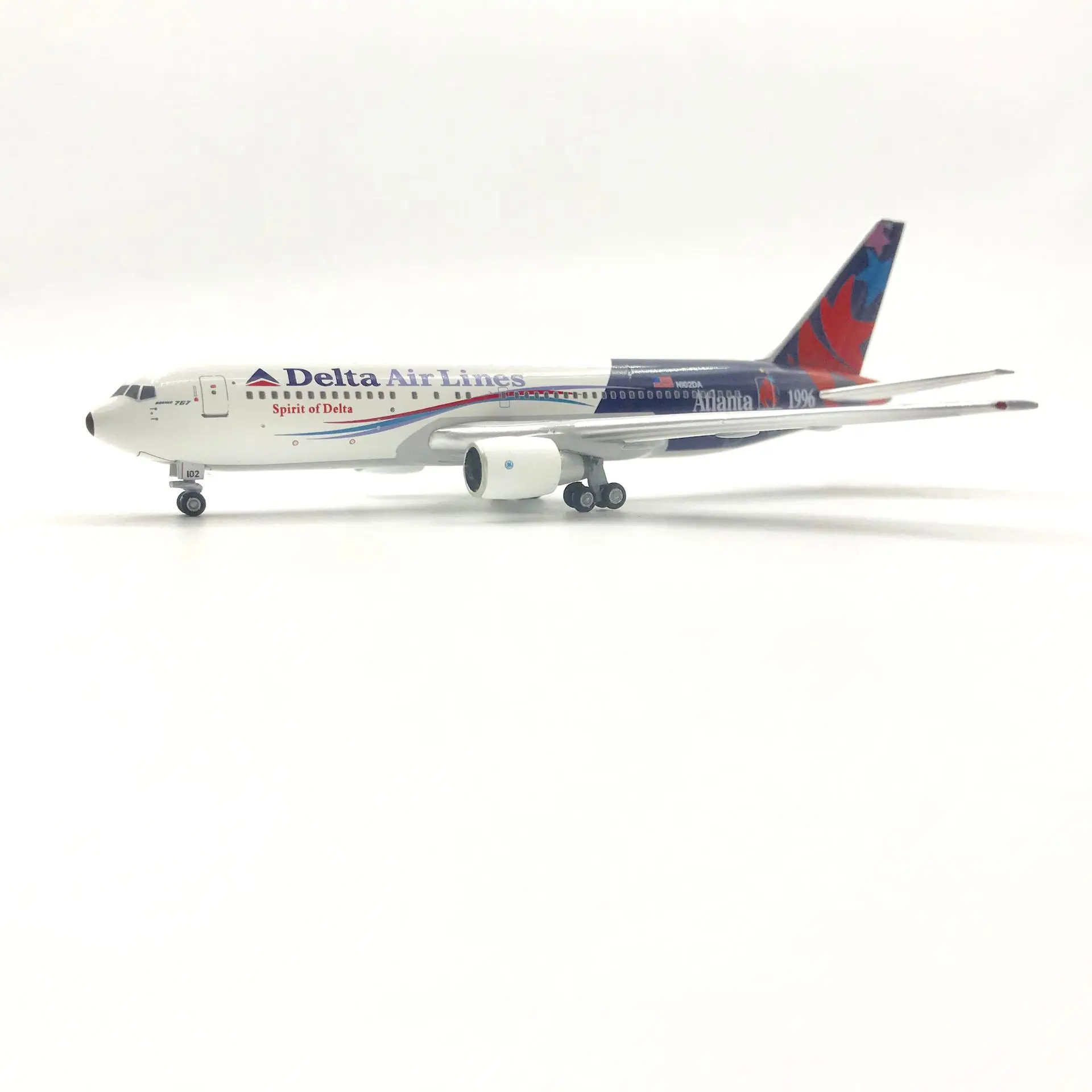 400 Scale 767-200 Diecast Aircraft Models For N102DA Delta Airlines