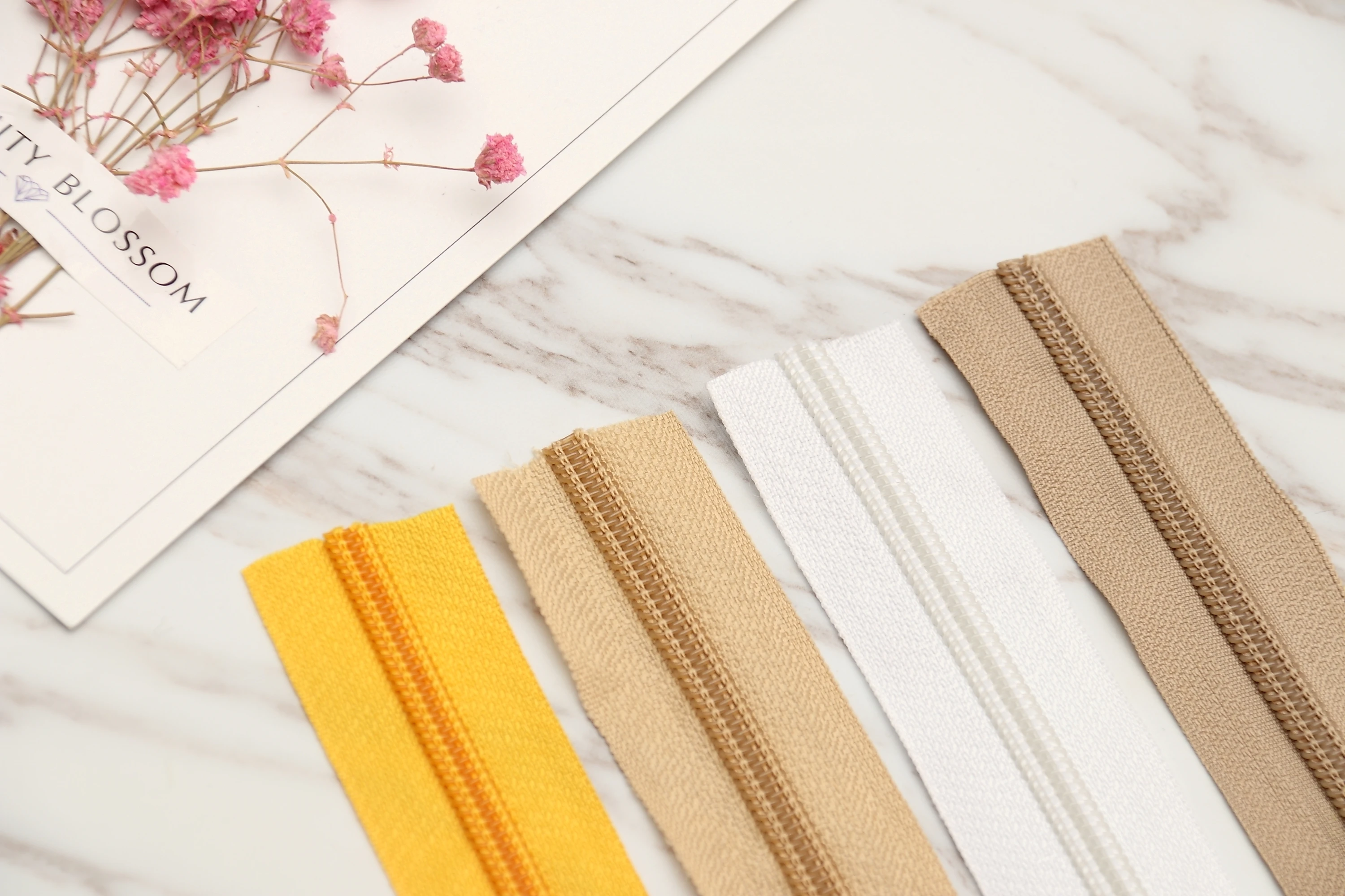 Factory Wholesale widely use Bags Garment  5# nylon  zipper long chain