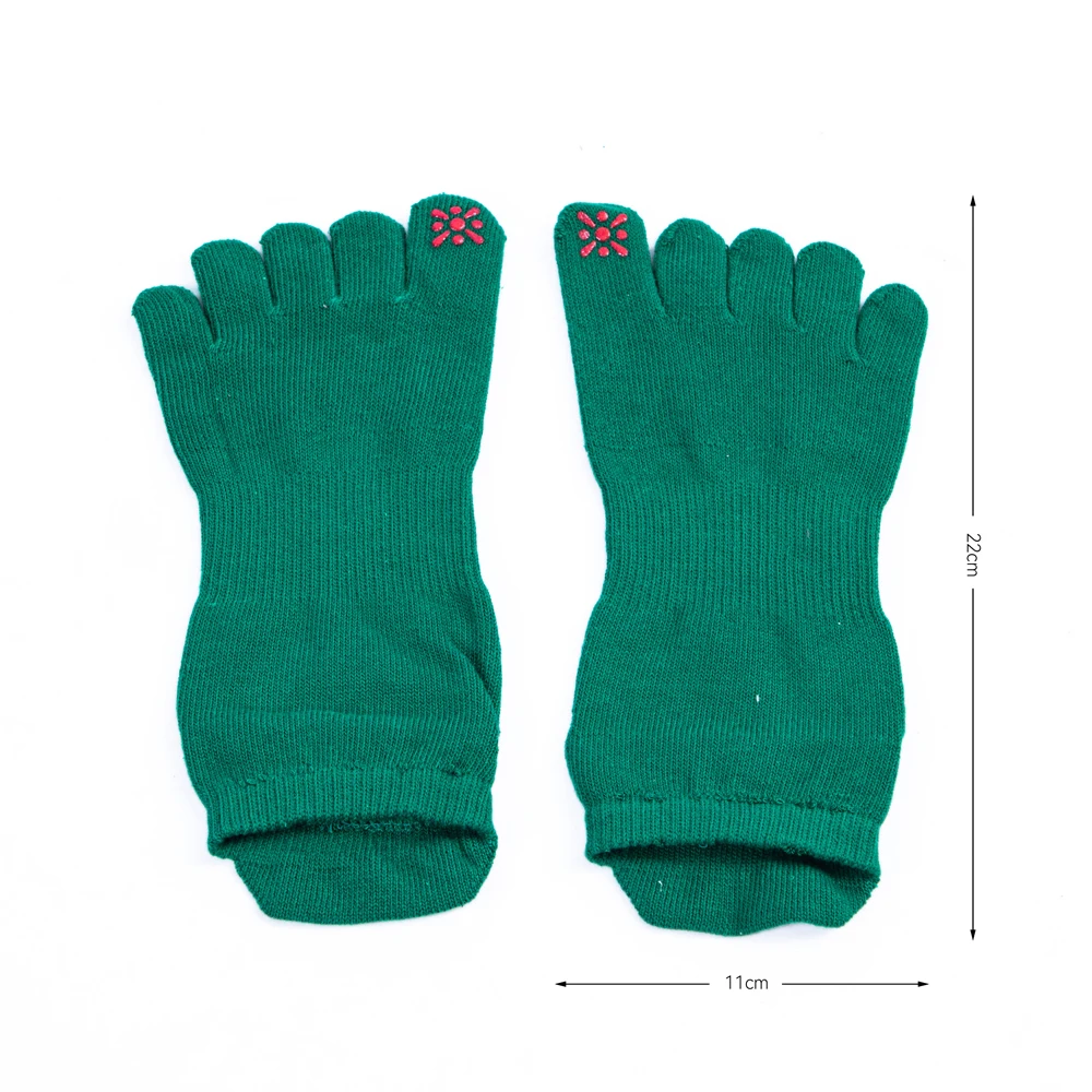 Hot Sale Wholesale  Green White Cotton Breathable Yoga Pilates Sports Woman Custom Stylish Non-Slip Grip Five Finger Toe Socks