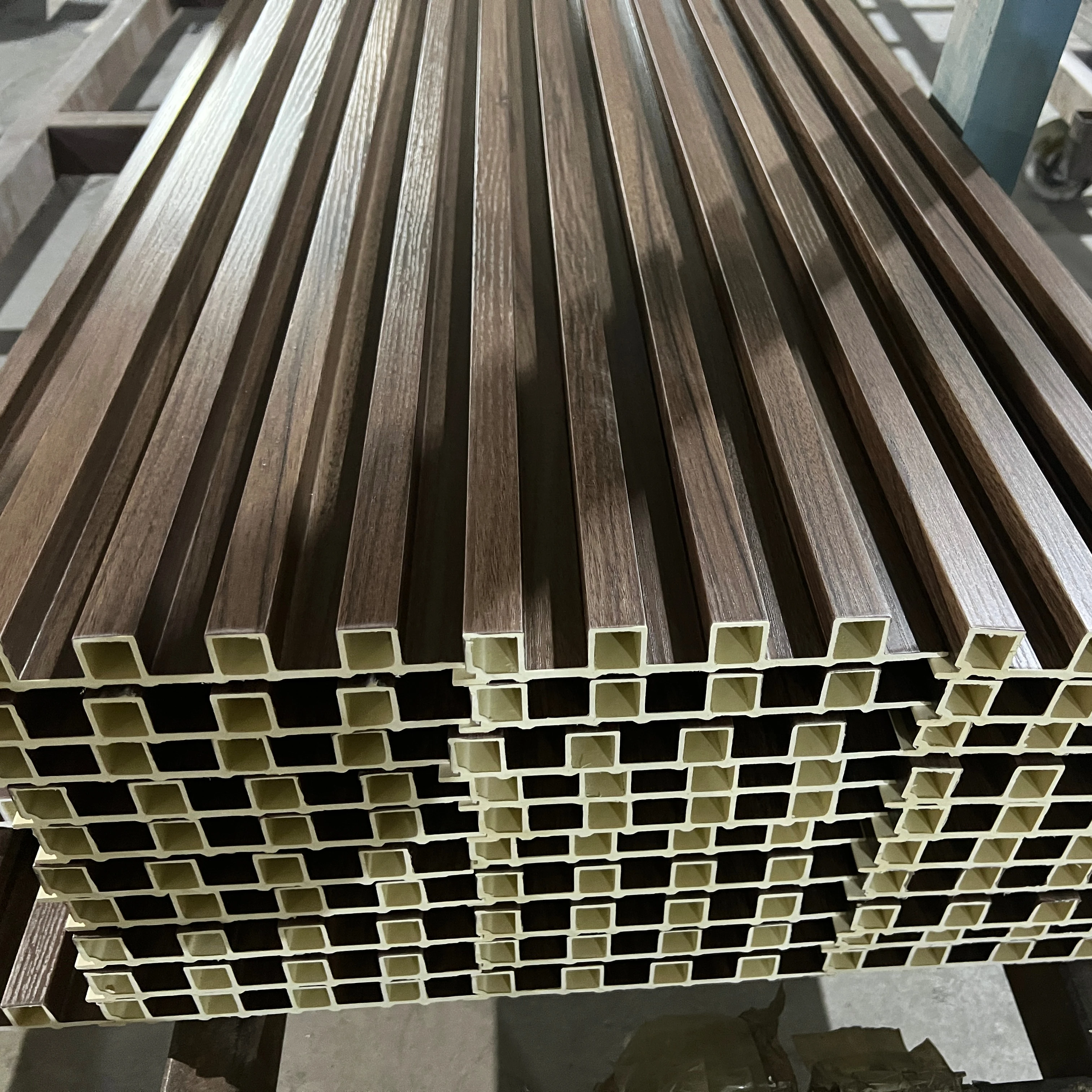 Embossing wood indoor red brown color wall panel decoration roofing louver panels