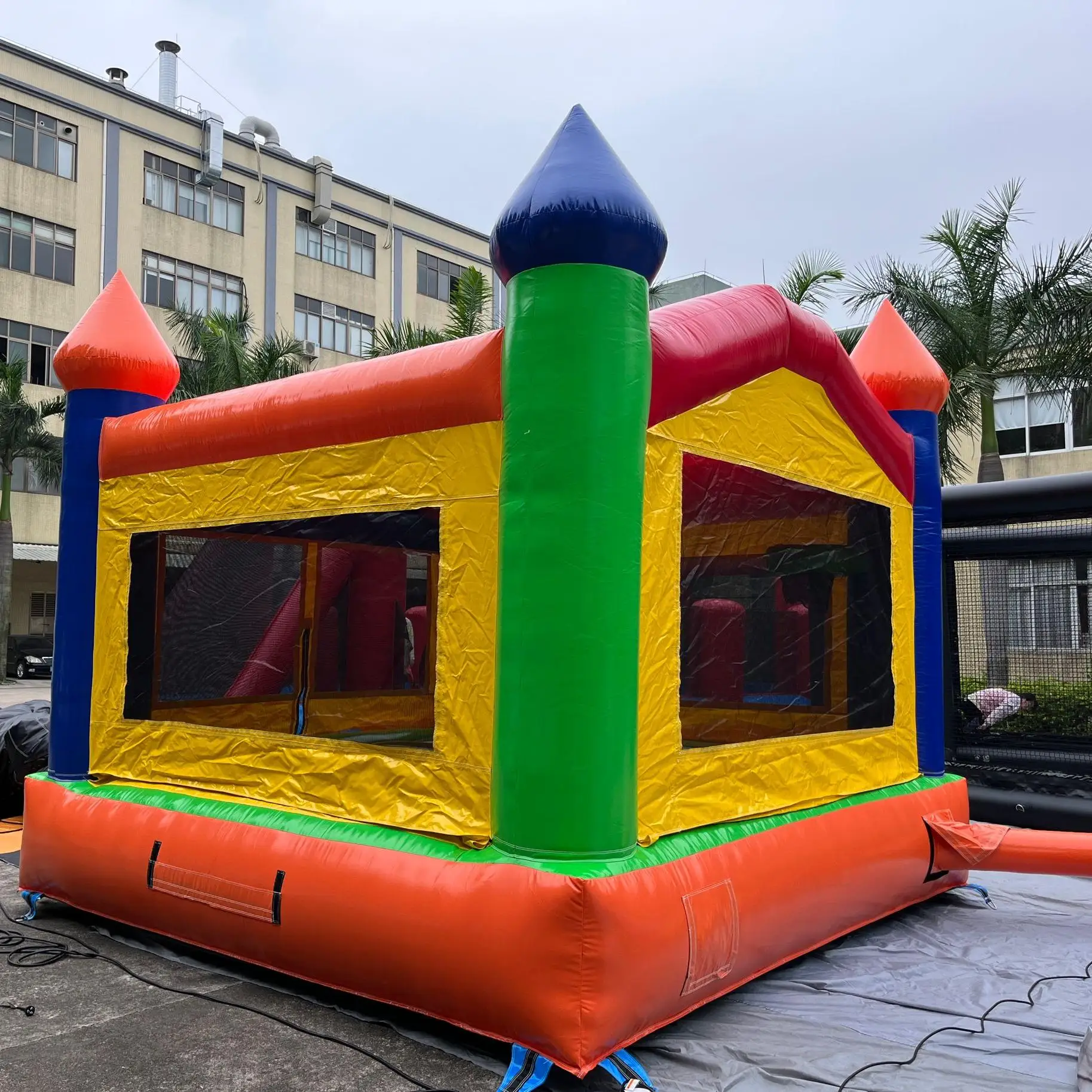 Colorful beauty Jump Bounce House Slide Party Playground Super Fun Bouncy Castle Combo for kids outdoor China shopping mall