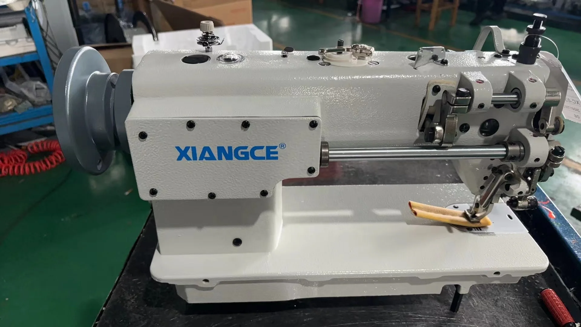 QK-0303  belt type servo motor Single needle flatbed lockstitch 3 automatic thick material synchronous industrial sewing machine