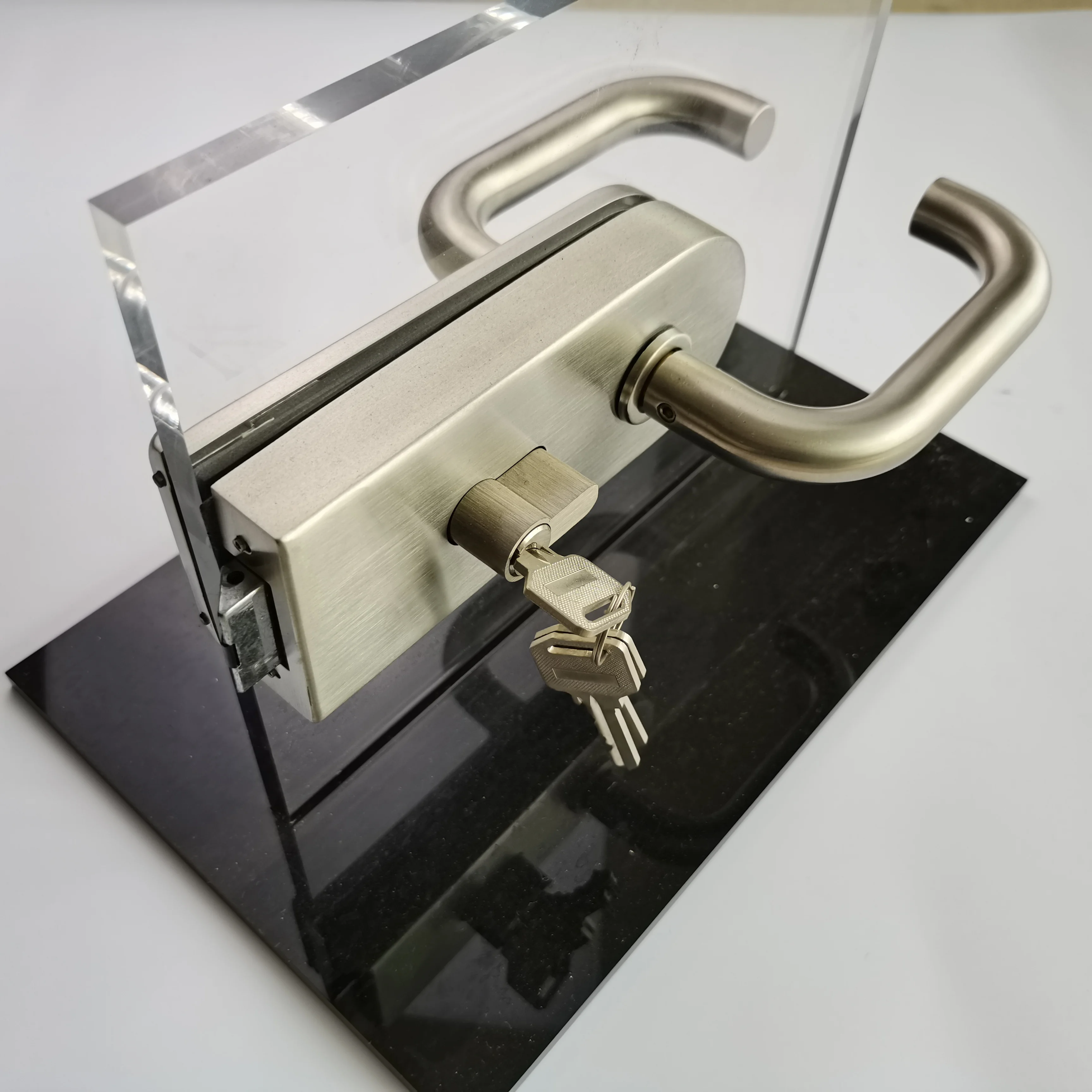 Popular American Office Frameless Glass Sliding Door Handle Lock Glass Sliding Door Lock