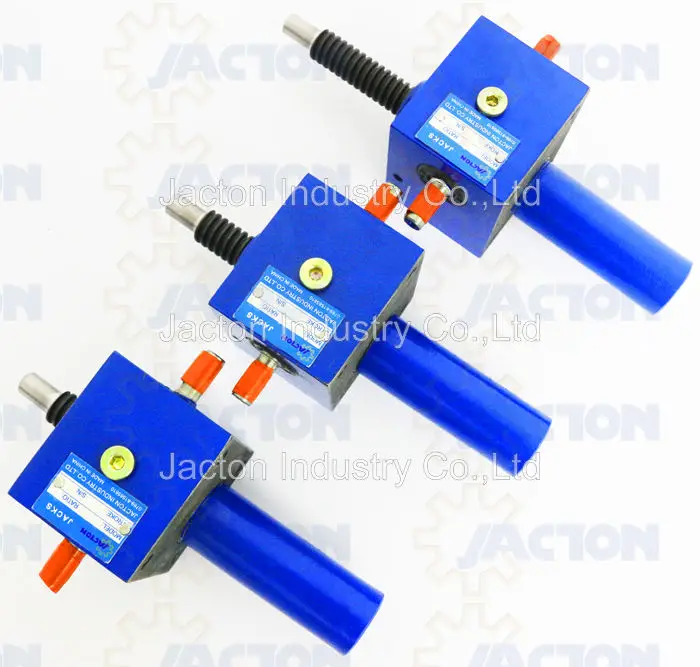 CUBIC JACKS (169).jpg