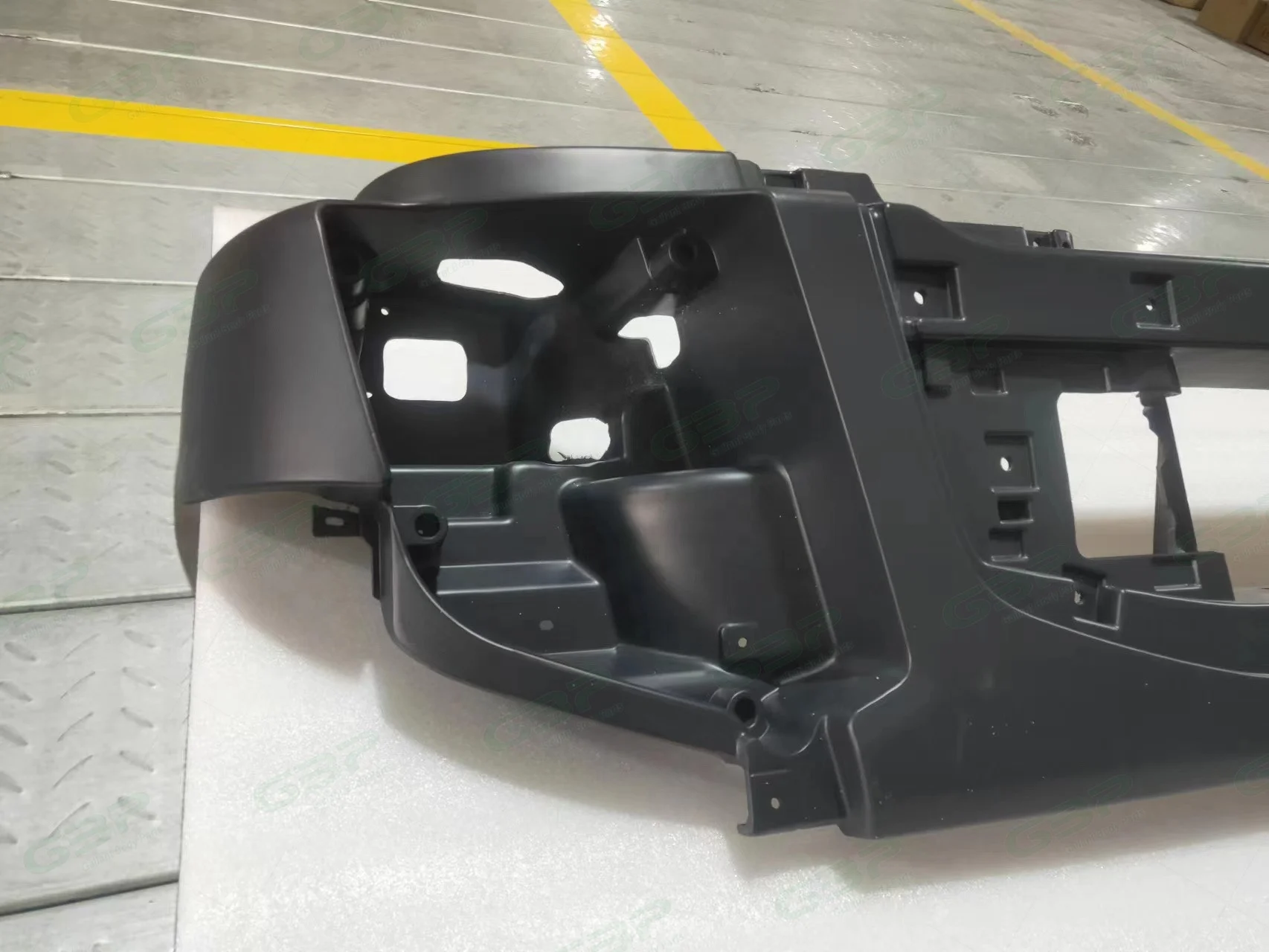 Бампер 82535065 21849925 для европейских деталей кузова грузовика VOLVO