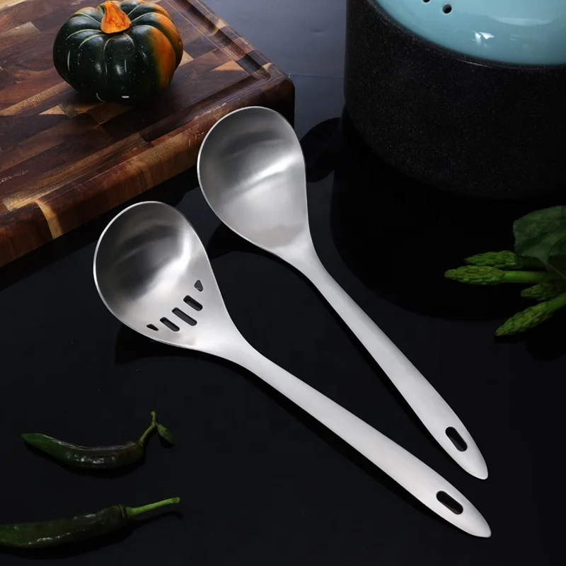 Long Handles Silver Color Deep Dinner Spoon 304 Kitchen Cooking Stainless Steel Soup Ladle With Strainer