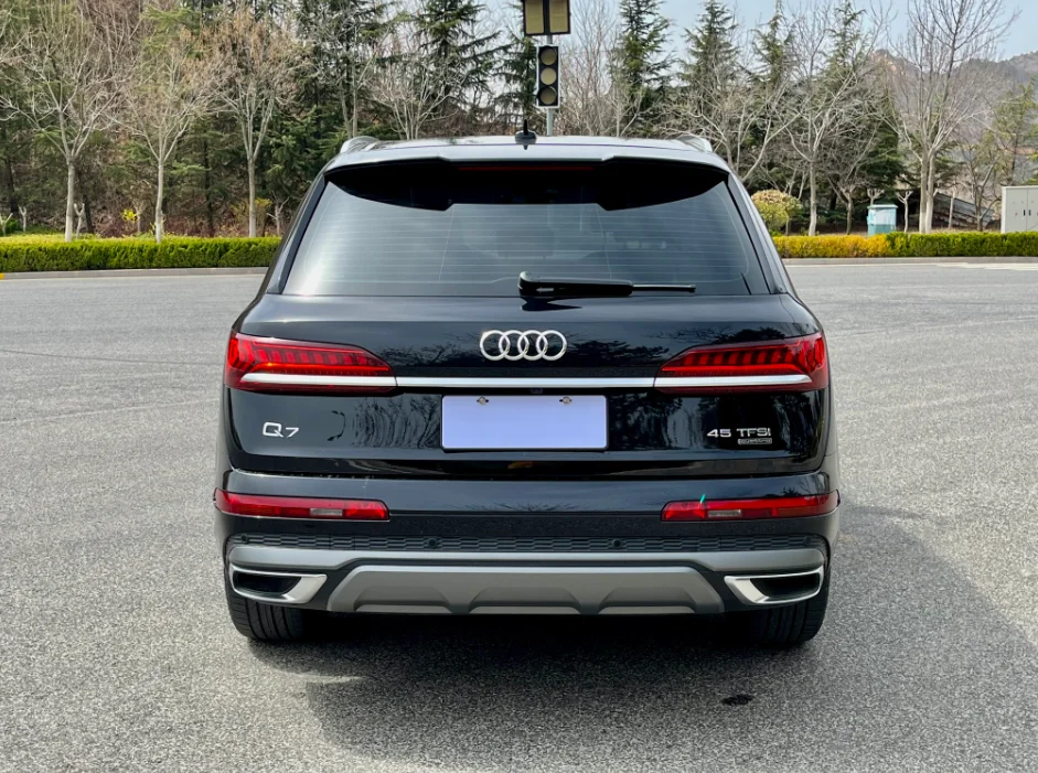 German Audi high-performance large SUVQ7 used cars sold in the Chinese market