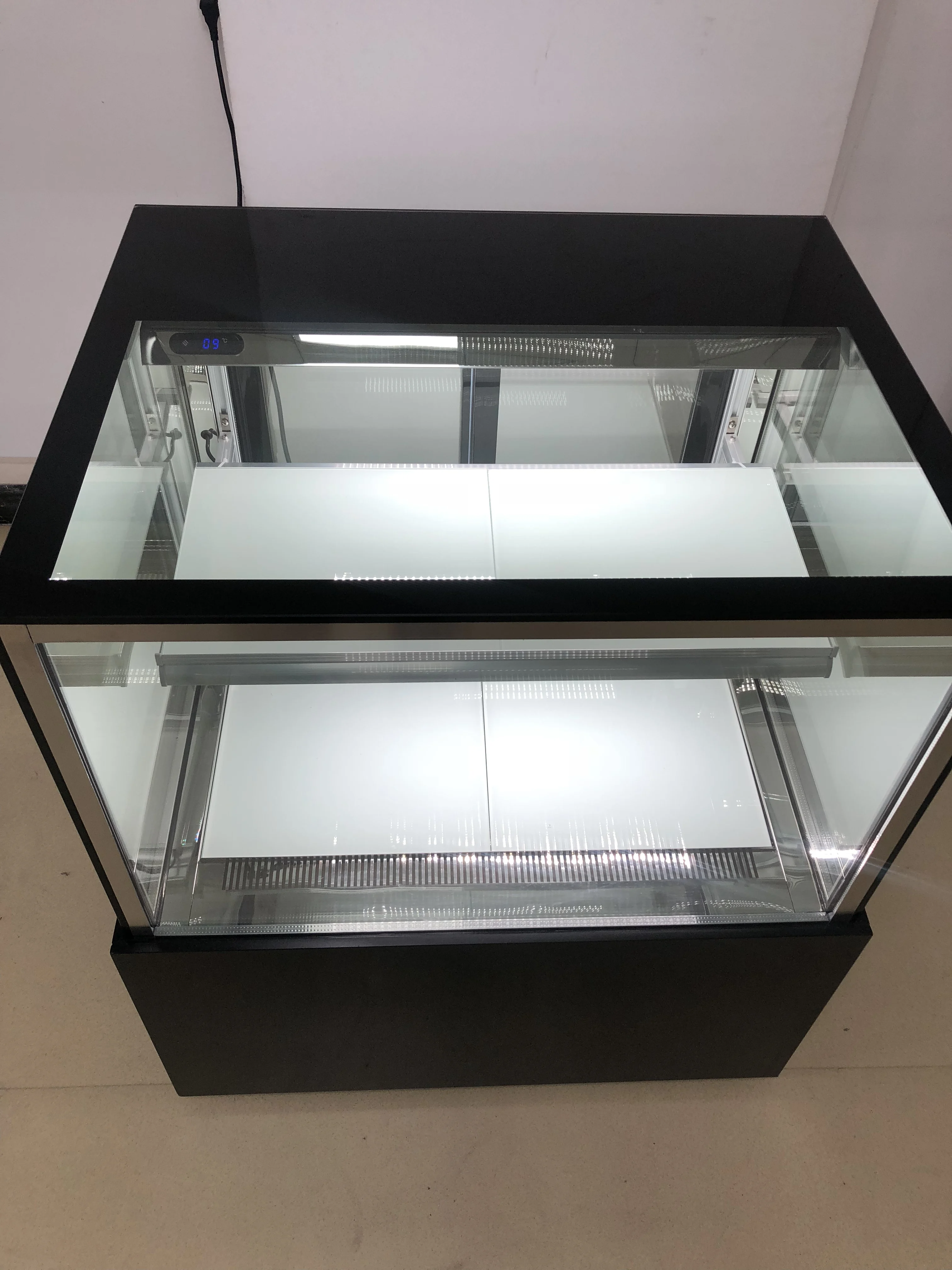 ISO Certificate Cake Display Warmer OEM Bakery Refrigeration  countertop fridge Showcase