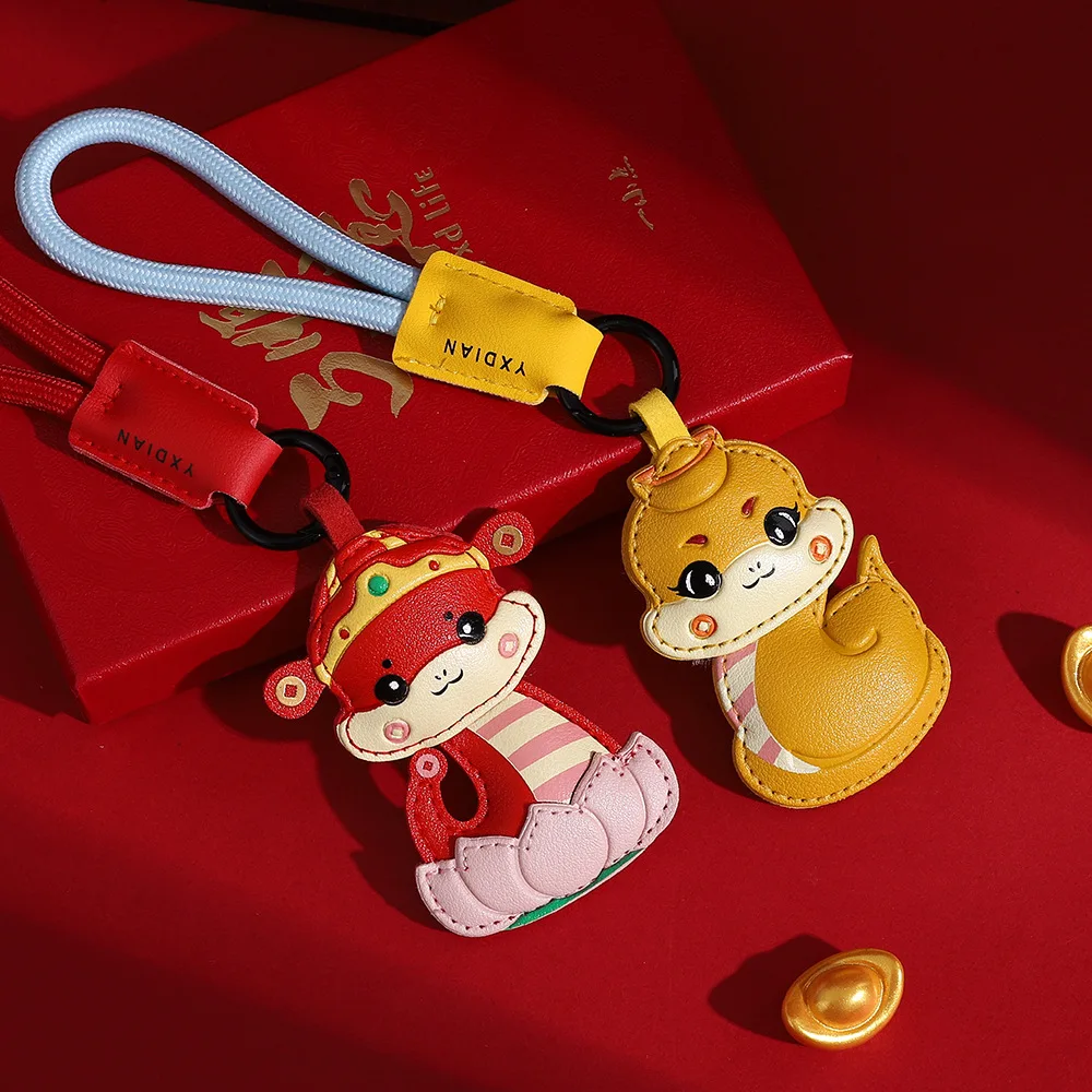 Cute Cartoon 2025 Chinese New Year Snake Year Keychain Handmade Leather Zodiac Snake Bag Charm Keyring Lunar New Year Gifts