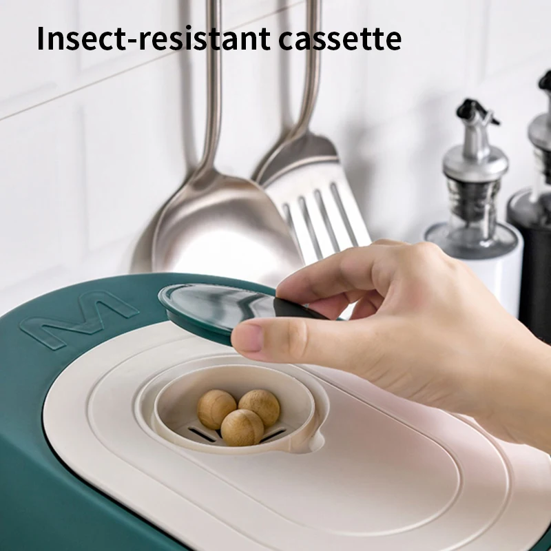 Wholesale 10KG 20KG Kitchen Plastic storage container Moisture-Proof Insect-Proof Airtight Rice Bin Food Storage Container