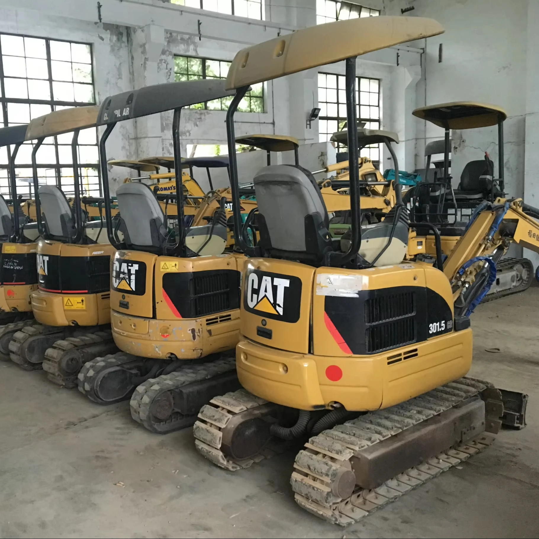 Высококачественные Оригинальные японские мини-экскаваторы 301.5cr 1Ton для домашнего использования микро-машина 301 5 и 302 кошек