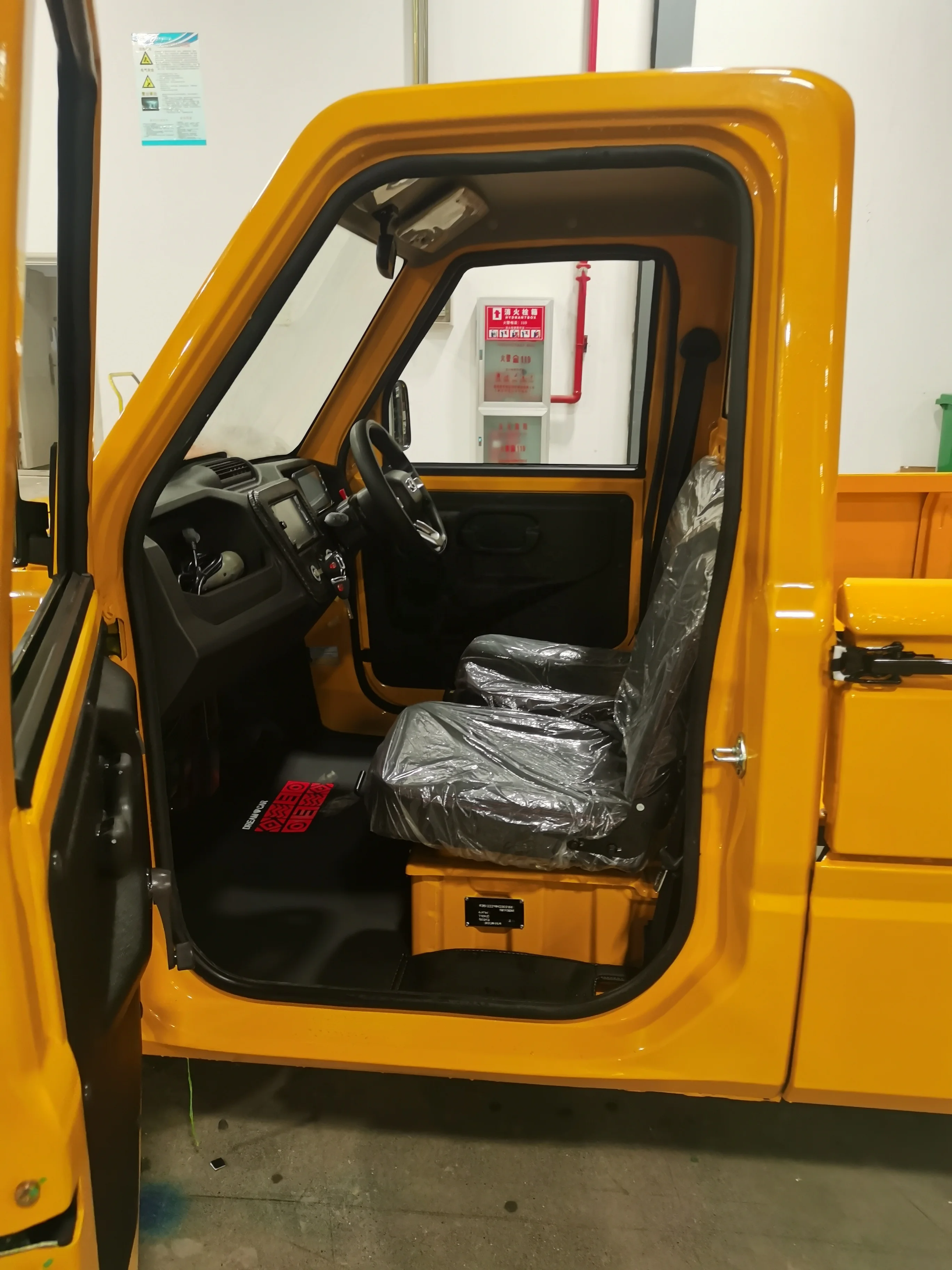 UTV Roadster Off-road Vehicle low speed vehicles Battery Electric truck Cars 4 wheels 2 seats cheap trucks mini electric truck