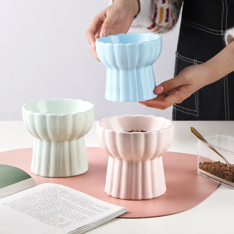 High Quality Petal Style High Stand Anti Vomiting Pet Ceramic Bowl Raised