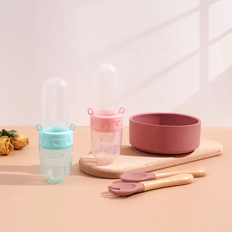 New Design Soft Squeeze Silicone Baby Fruit Pacifier Feeding Bottle Feeders Spoon Feeder With Spoon Set For Baby