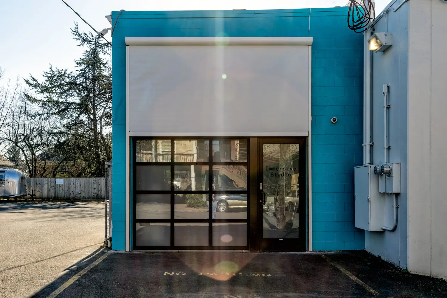 Natural Sunscreen Windproof Waterproof Motorized Remote Control Motor Smart Outdoor Clear Plastic Roller Blinds