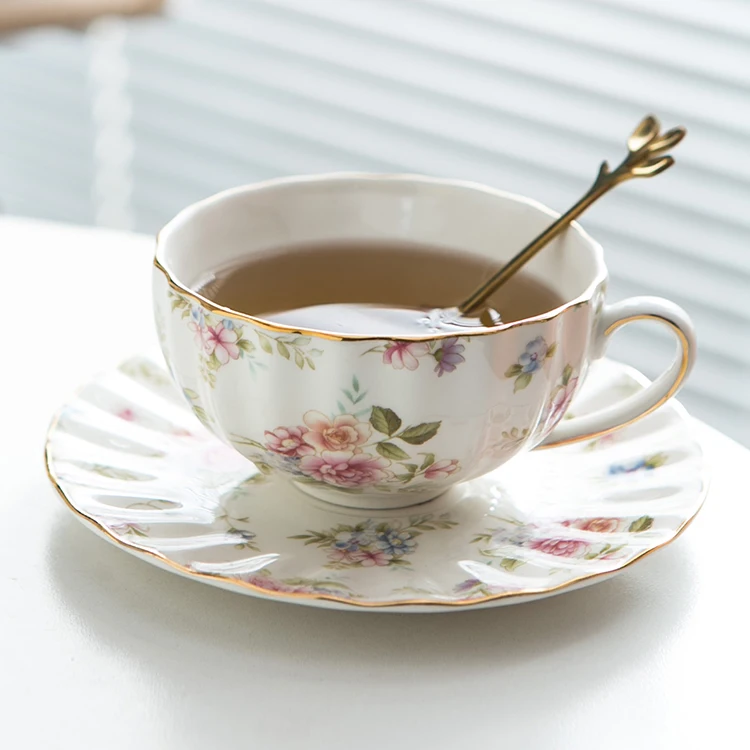 Wholesale Luxury Porcelain Gold Rim pink Flower Cappuccino Cup Ceramic Tea Cup and Saucer Turkish Coffee Cups With Spoon