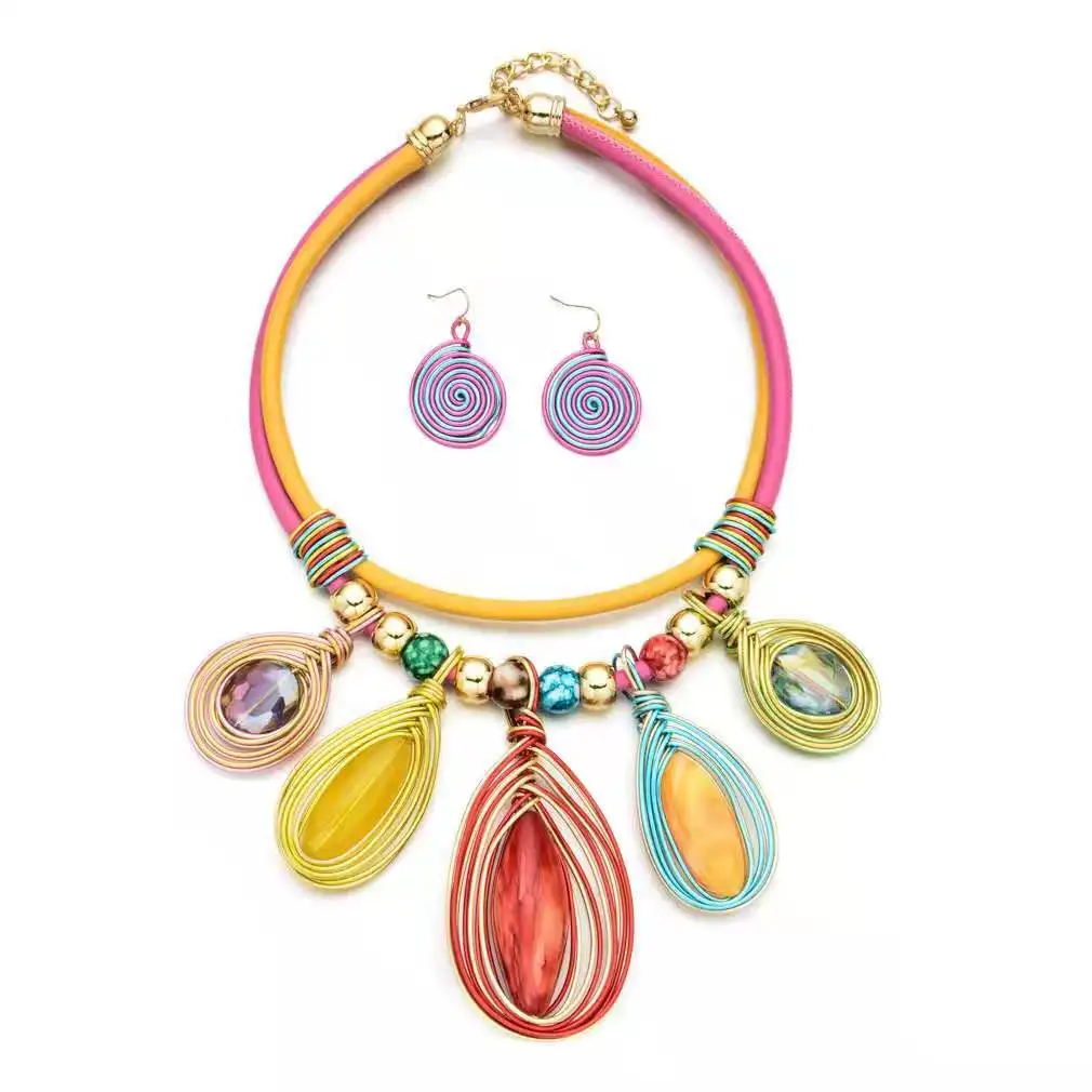 
Factory direct sales explosives handmade handmade South African tribal customs Tassel exaggerated color twisted flower necklace 