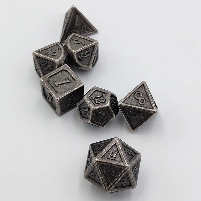 
Производство, оптовая продажа, мини металлические наборы игральных костей, древний стиль, металлические кости для развлечения 