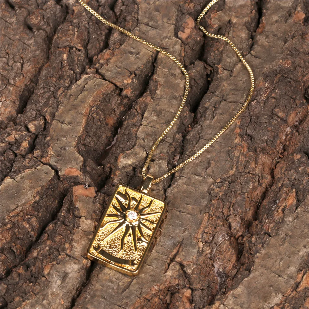Hot Sale Punk Hip Hop Rock Gold Plated Chain Necklaces Mystic Tarot Card Pendant Necklace For Men And Women