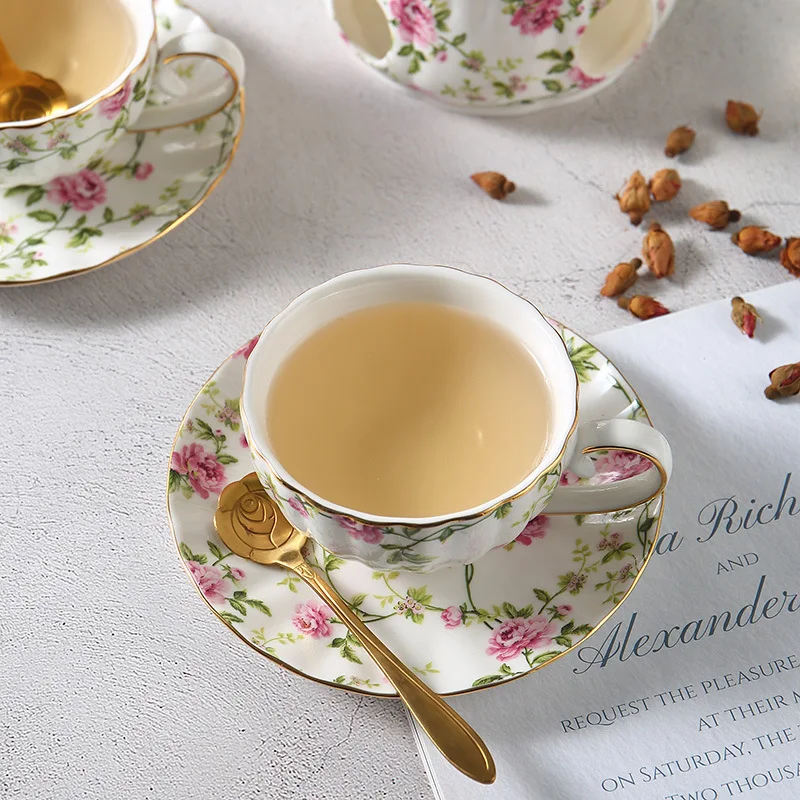 Ceramic farm style coffee cup and saucer set high quality Gold border red tea cup and pumpkin flower coffee cup and saucer
