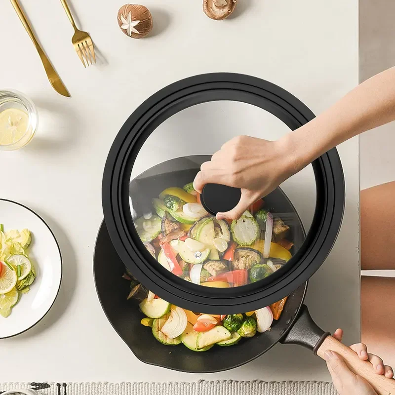 High quality kitchenware in different sizes Heat resistant casserole glass kitchen glass pot lid silicone pot lid