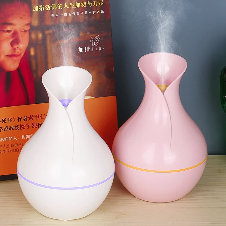 Top selling 200ml Portable Mini Humidifiers vase Diffusers Ultrasonic Humidifier 7 LED Colors Light Car Humidifiers