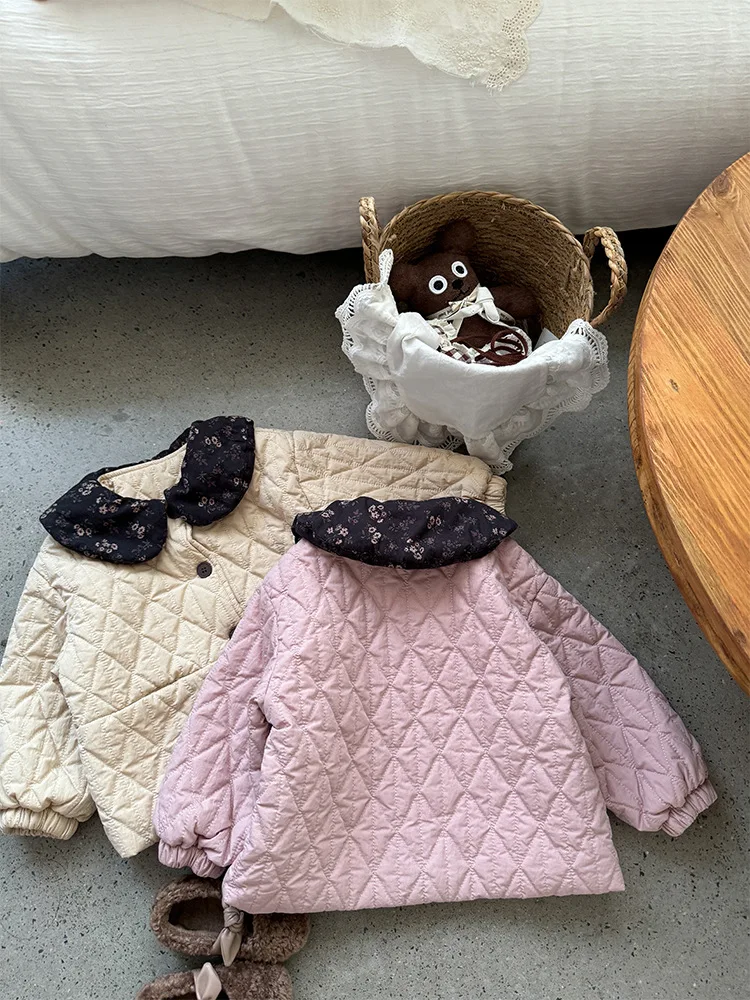 w222 Korean design infant baby girls cotton padded coat little girls flower peter pan collar for winter clothing wholesale