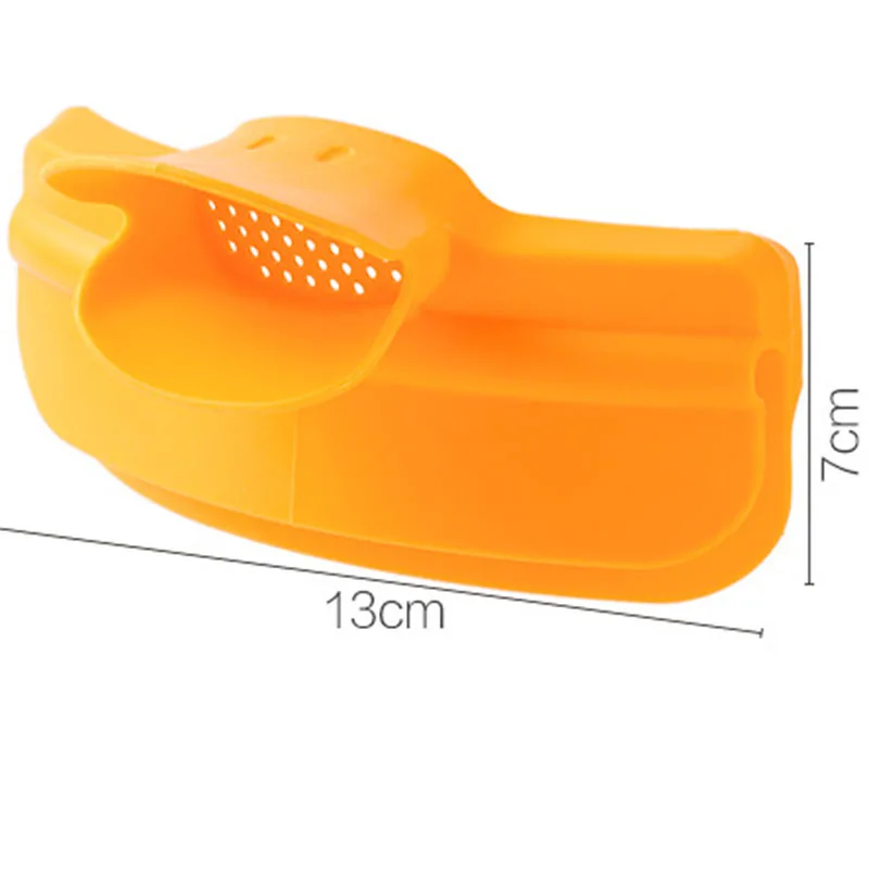 TPR Material Water Filter for Pots and Pans Curved Design Kitchen Tools Home Use