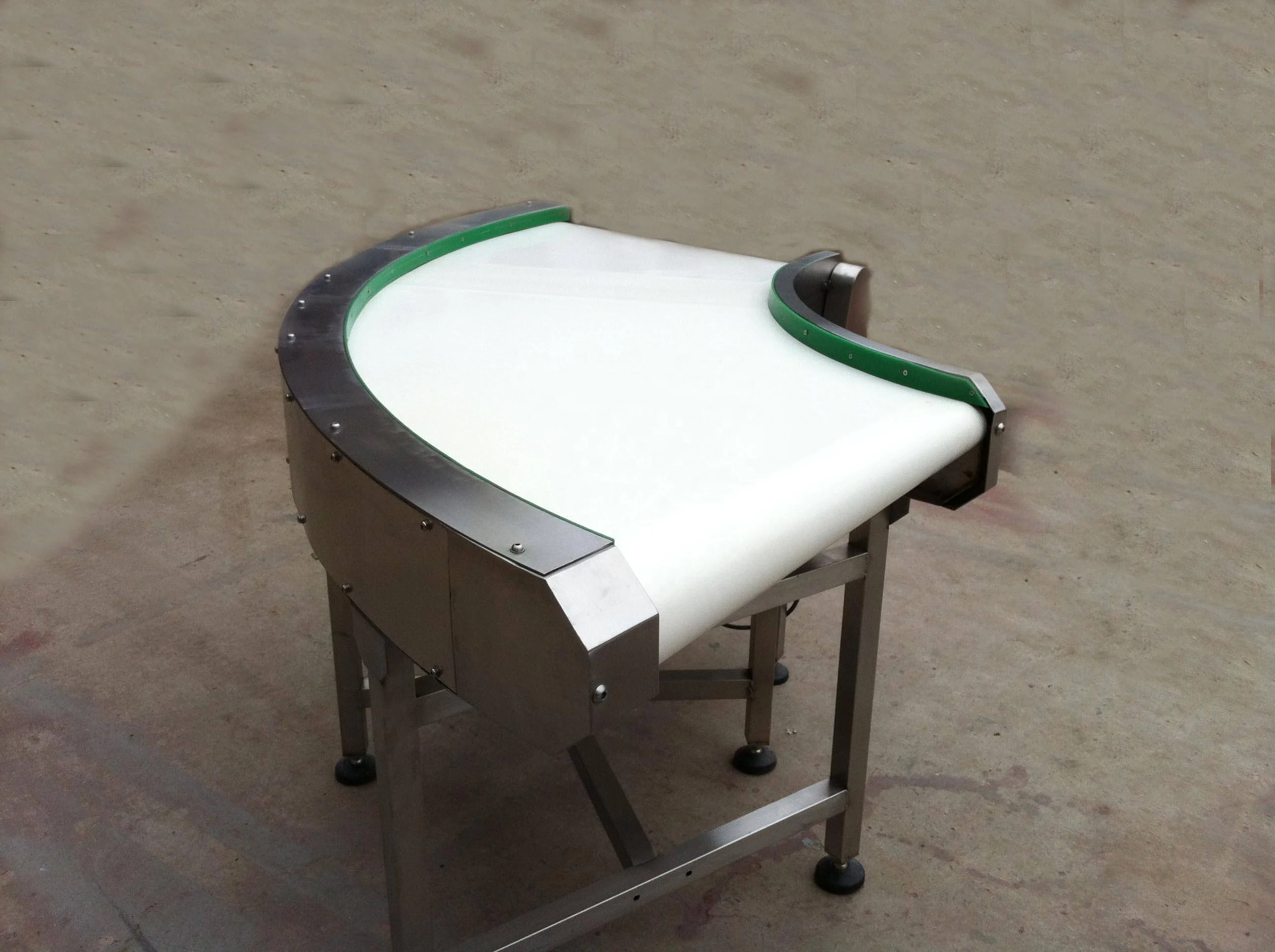 Food industry stainless steel conveyor belt with speed adjust