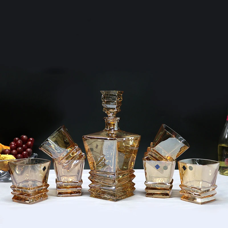 Оптовая продажа 24% Pbo богемный Хрустальный роскошный графин для виски 7 шт. Набор для виски