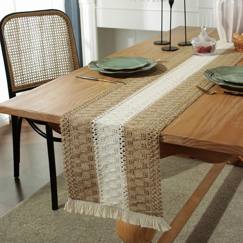 Latest innovative design Modern wedding banquet decoration Bohemian burlap woven tassel table runner wtih placemat set