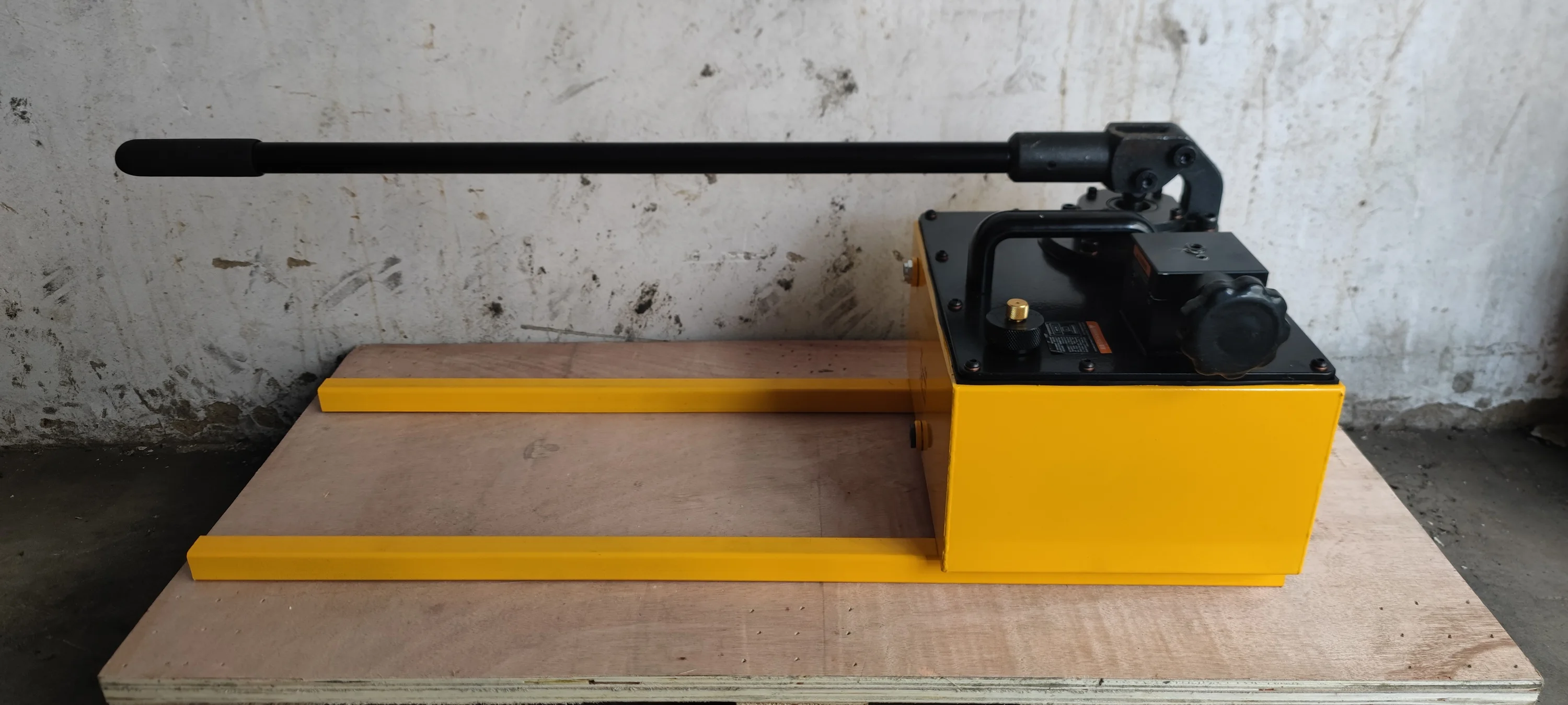 ENERPAC Similar Quality Manual Hydraulic Pump Set VP-462 For Hydraulic Tools Including Hydraulic Hoses And Pressure Gauge