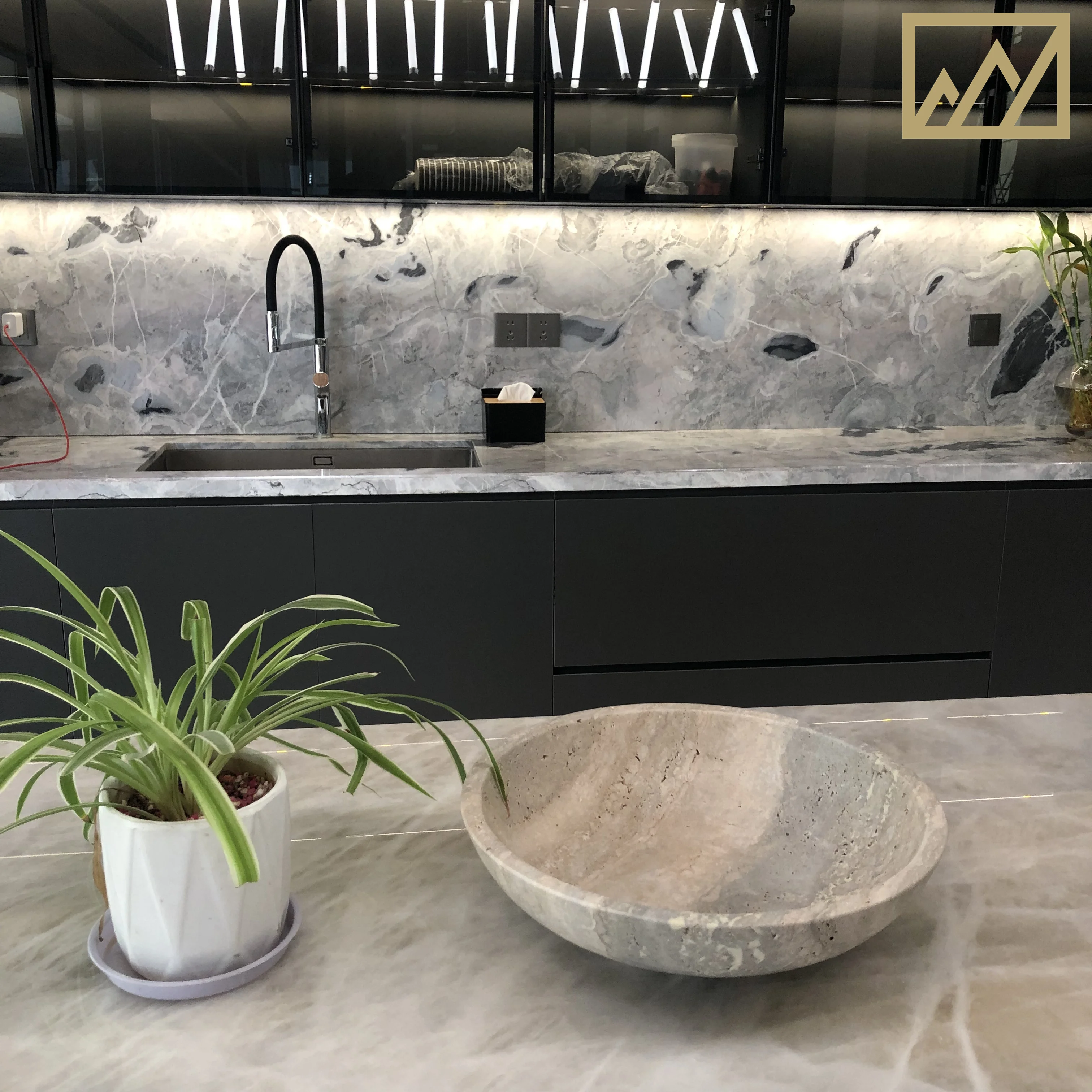 KINGS-WING Luxury Natural Marble Silver Travertine Custom Decorative Plates Bowl Furniture Decoration For Living Room 35x35x10cm