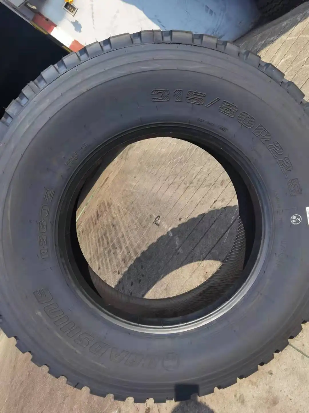 315/80R22.5 RS602 Road shine  top quality zigzag pattern regular stock prompt immediate shipment Chinese truck bus car tires