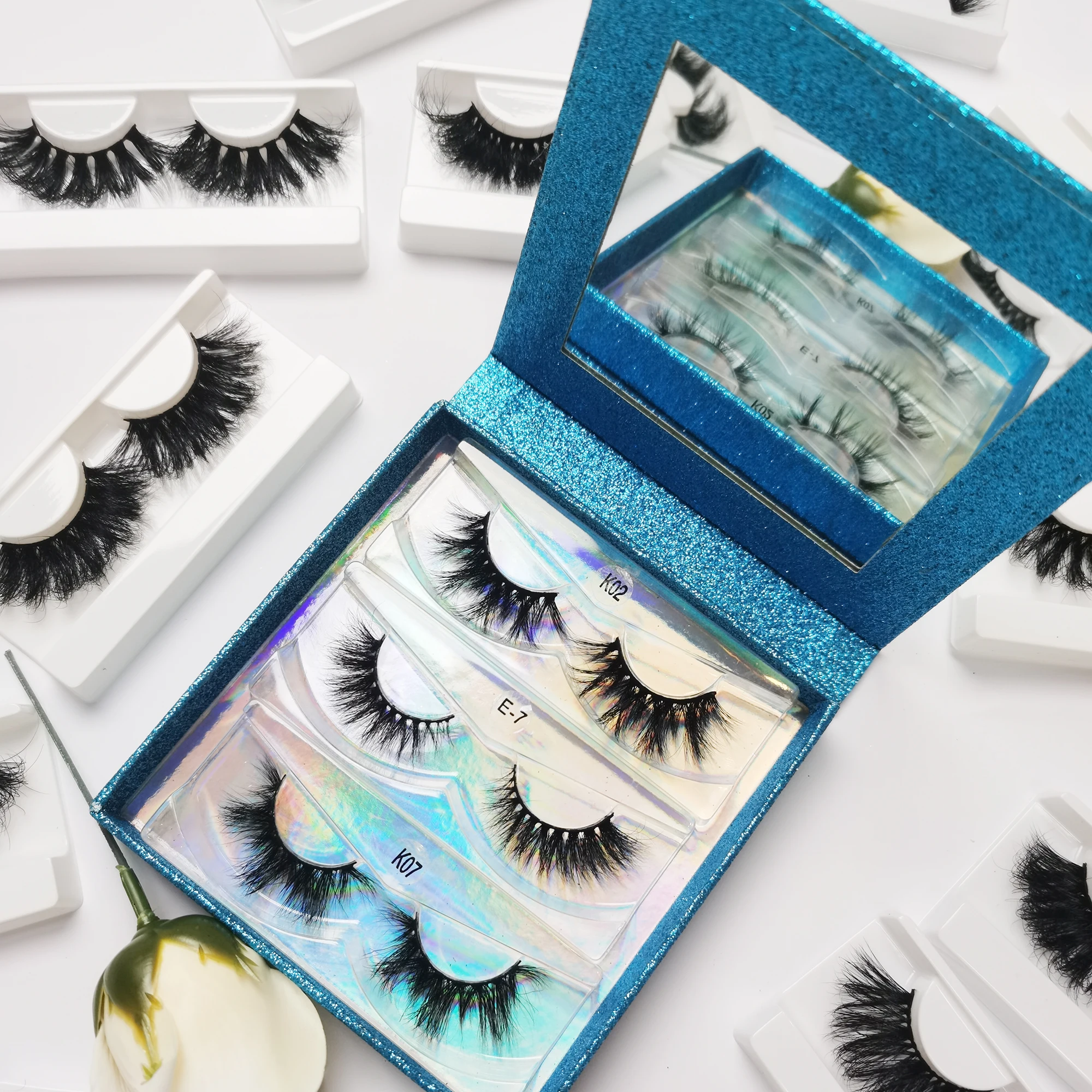 3/5 Pairs Lashes Private Label 3D Mink Lashbook Colorful Custom Lashcases Eyelash Packaging Box Custom Eyelash Books