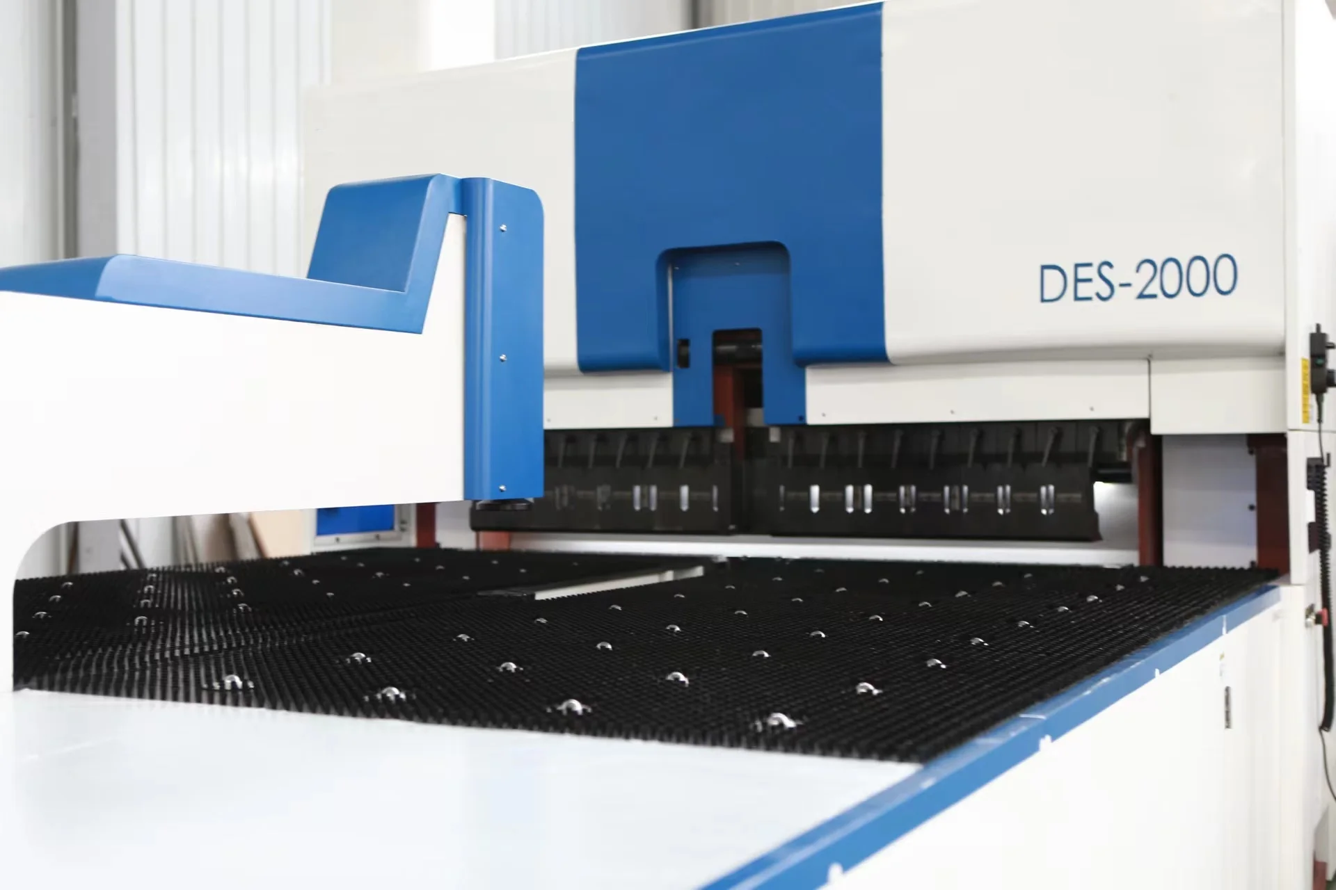 CNC Intelligent flexible bending machine center automatic bending machine factory price