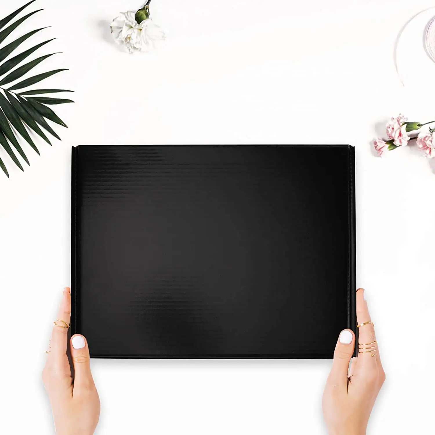 Китай оптовая продажа на заказ напечатанный логотип Складная Подарочная бумажная коробка картонная черная доставка Гофрированная