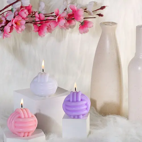 Wholesale Custom Christmas Painted Stand Cube Bee Wax Soy Pillar Candle Trendy