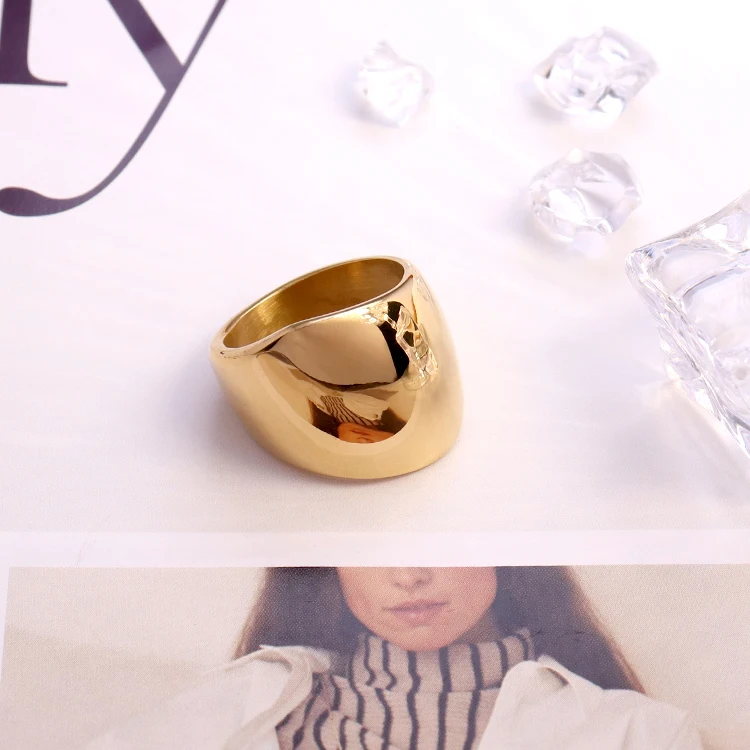 Vintage Stainless Steel Rings Hypoallergenic Jewelry PVD Gold Plated Chunky Band Rings for Woman
