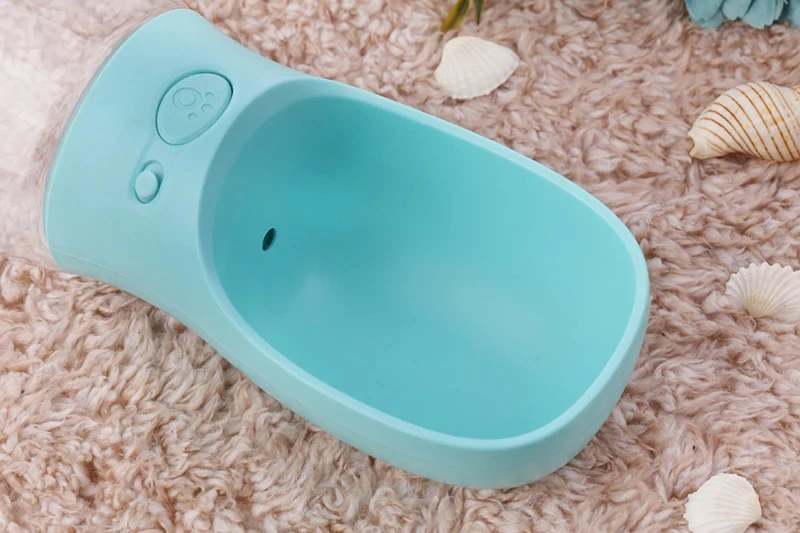 Pet Safe and Healthy Material Outdoor Water Feeding Tool Cats Pet Automatic Water Bottle Dog Water Cup