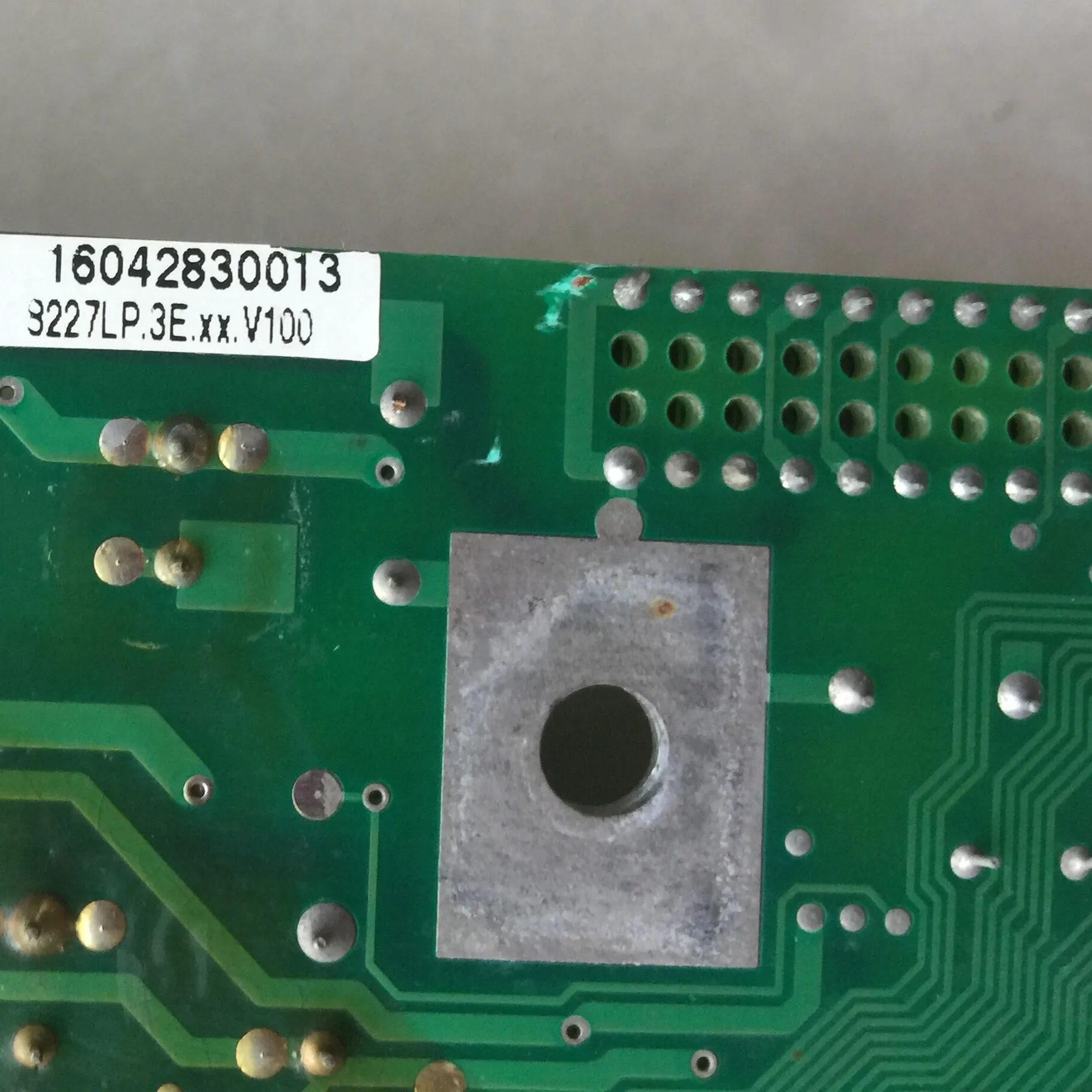 Б/у материнская плата Lenze 8222LP 8226LP с преобразователем частоты