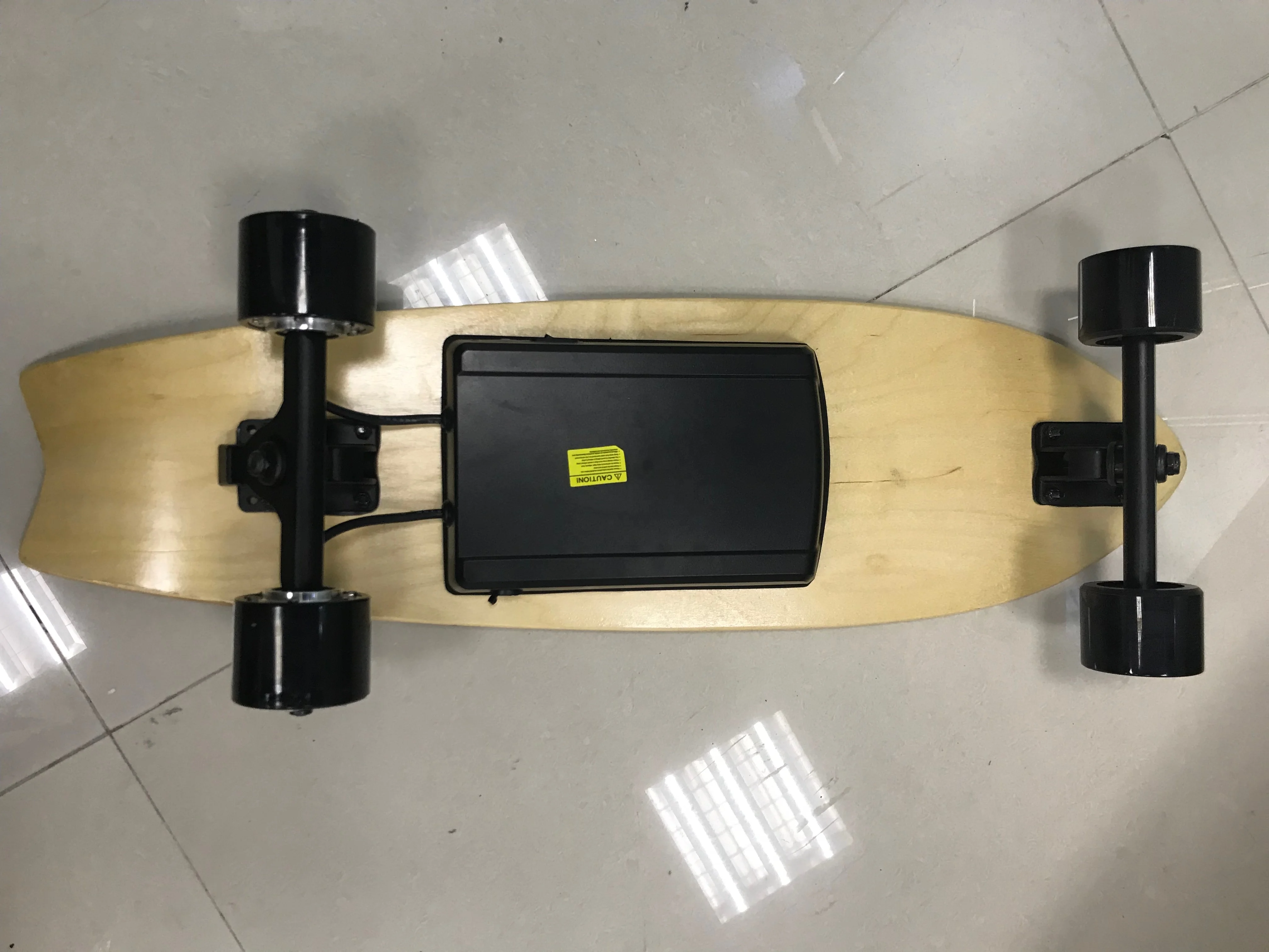 Deo Factory Price Buy Skateboard Online Loading Capacity 130Kg 800W Board Skate OEM Skateboard Blanks Maple Wood Skateboard