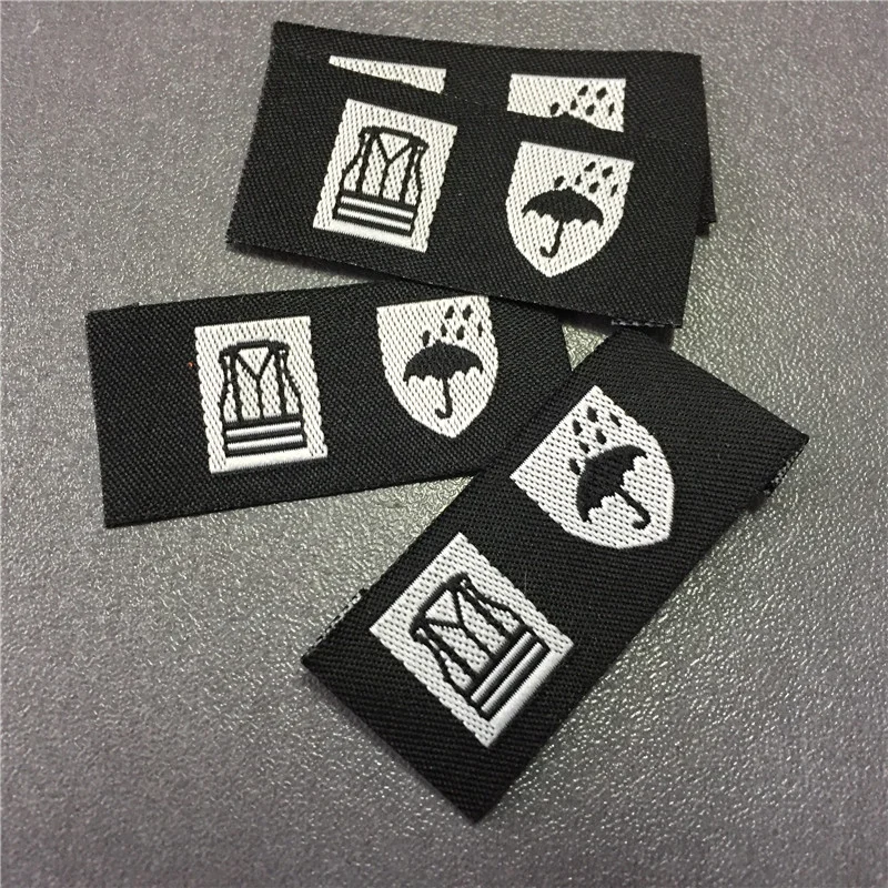 China Manufactory Black White Clothes Packaging Woven Label Tags