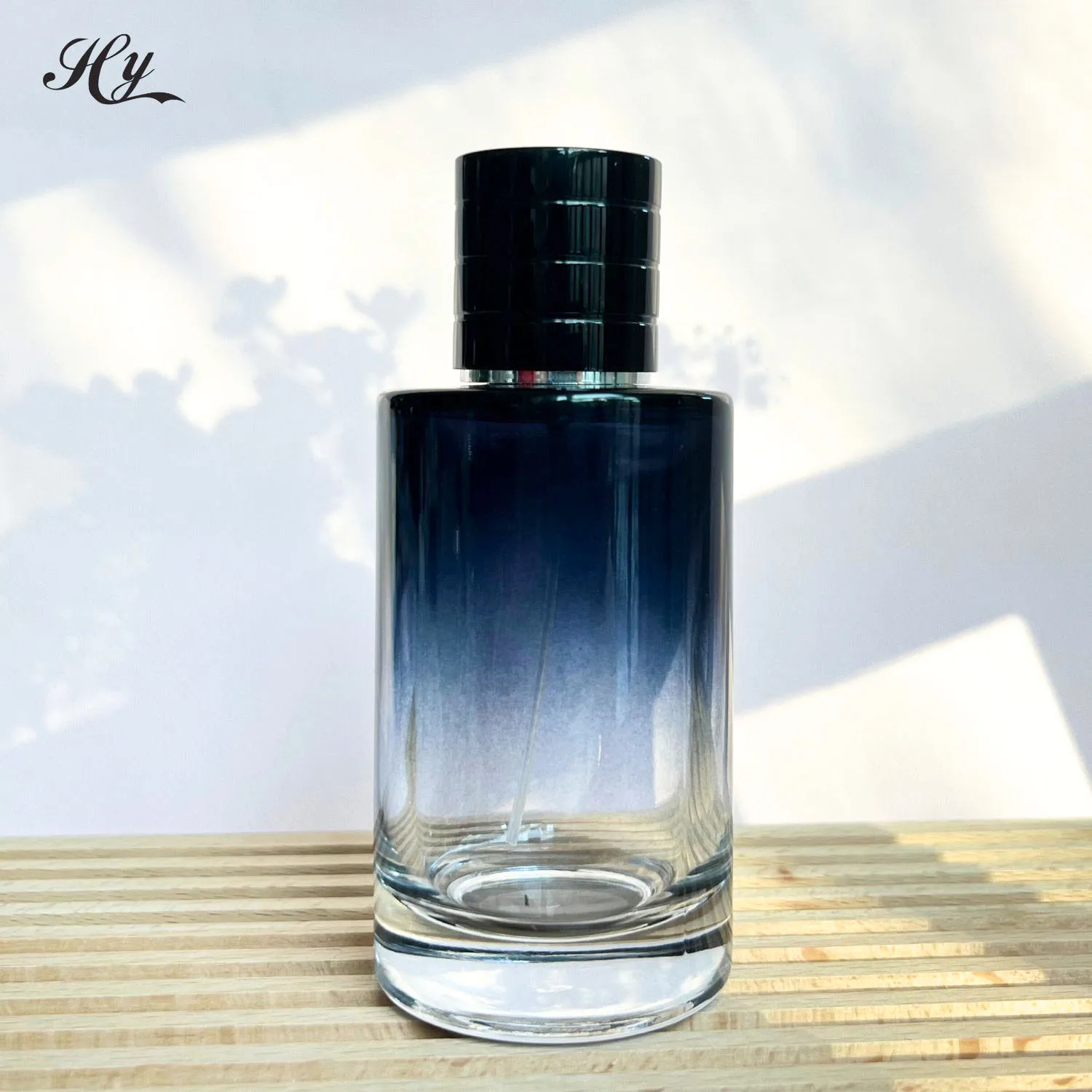 Hanya Clear Dark Blue Gradient Cylindrical Sprayer And Black Lids Empty Glass Bottle Transparent 50ml Perfume Bottle