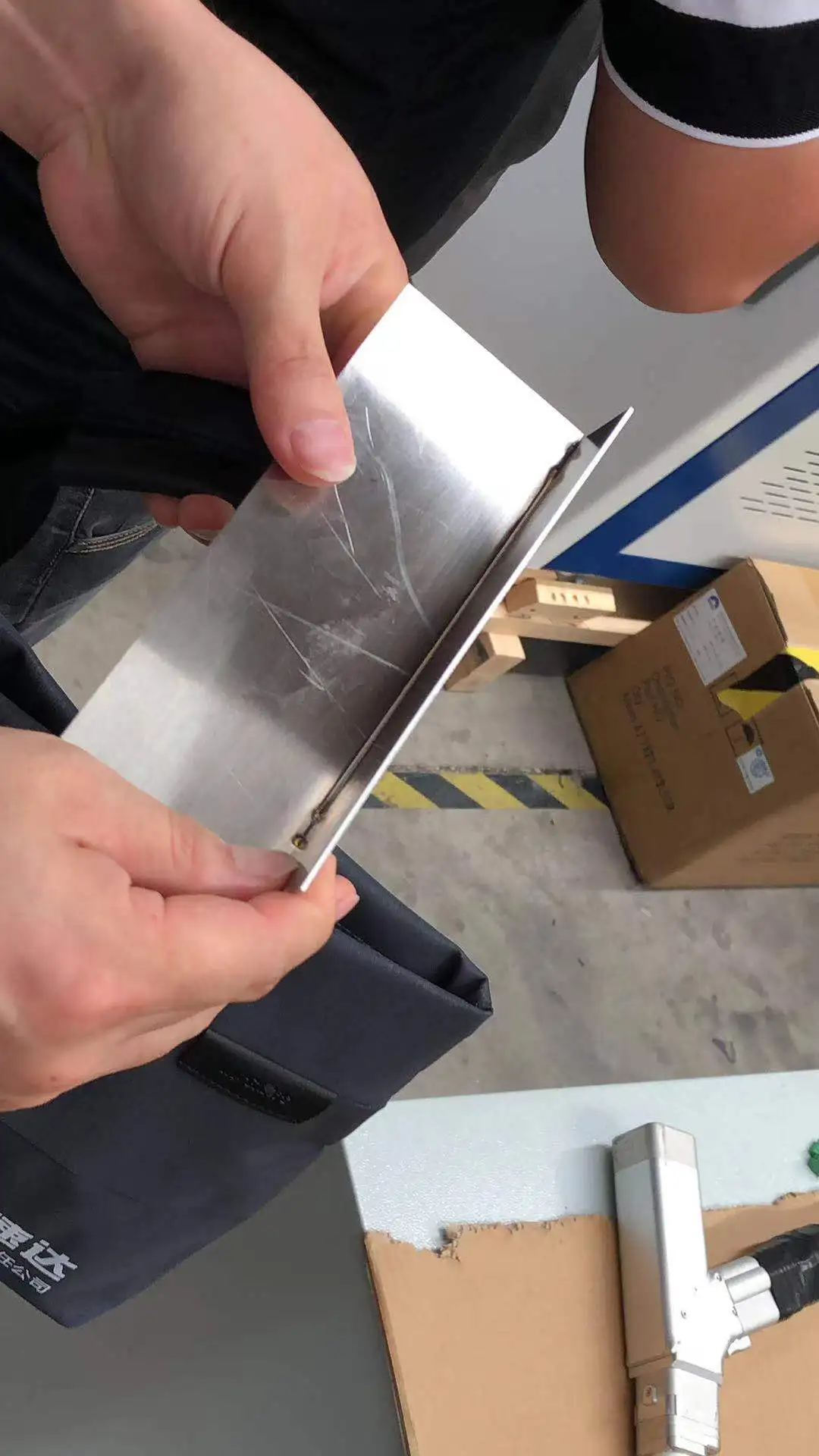 1000W  Hand Held Stainless Steel Fiber Handheld Portable Laser Welding Machine for Metal